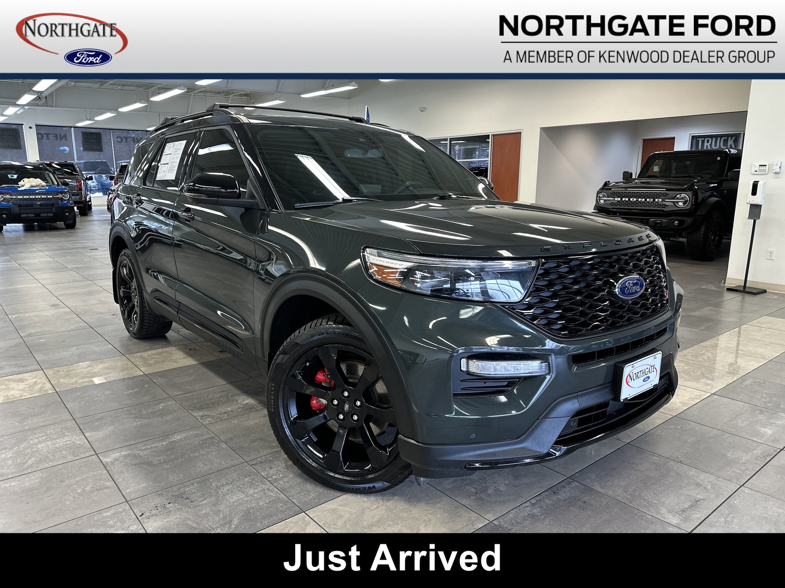 2023 Ford Explorer ST's photo