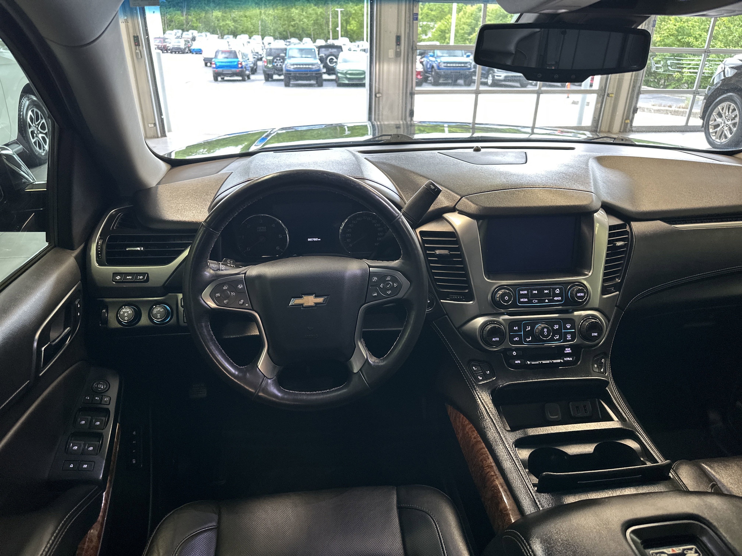 Certified 2018 Chevrolet Tahoe Premier with VIN 1GNSKCKC4JR283020 for sale in Cincinnati, OH