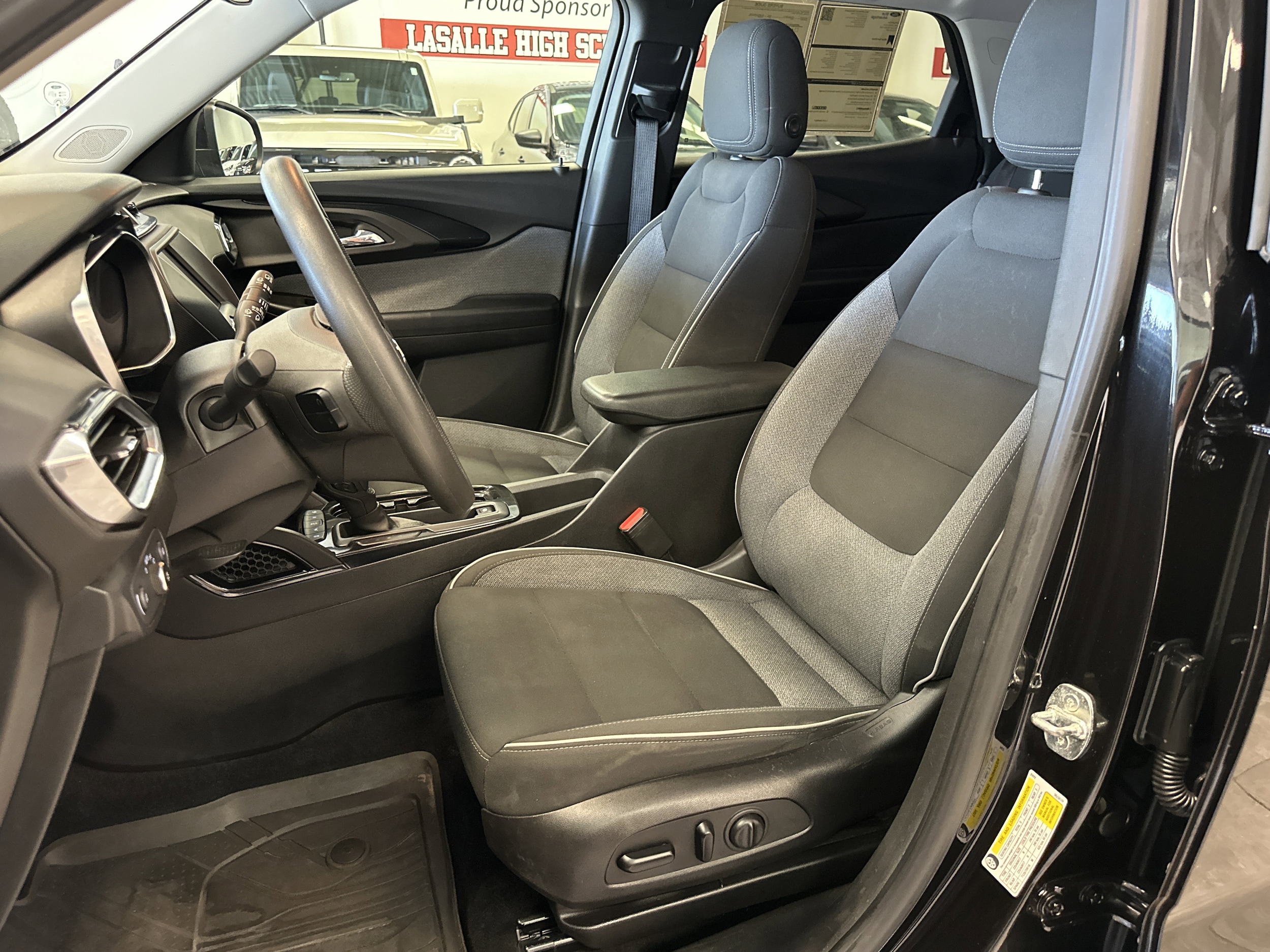 2022 Chevrolet Trailblazer LT photo 3