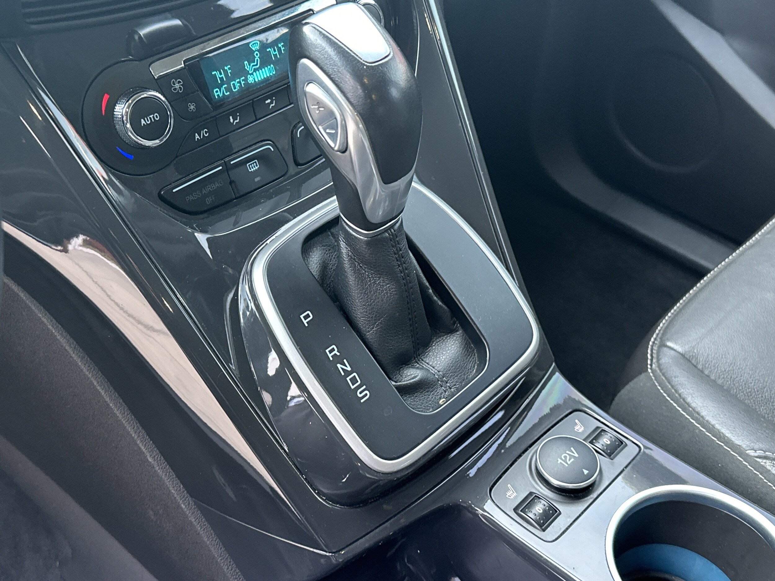 2014 Ford Escape Titanium photo 3