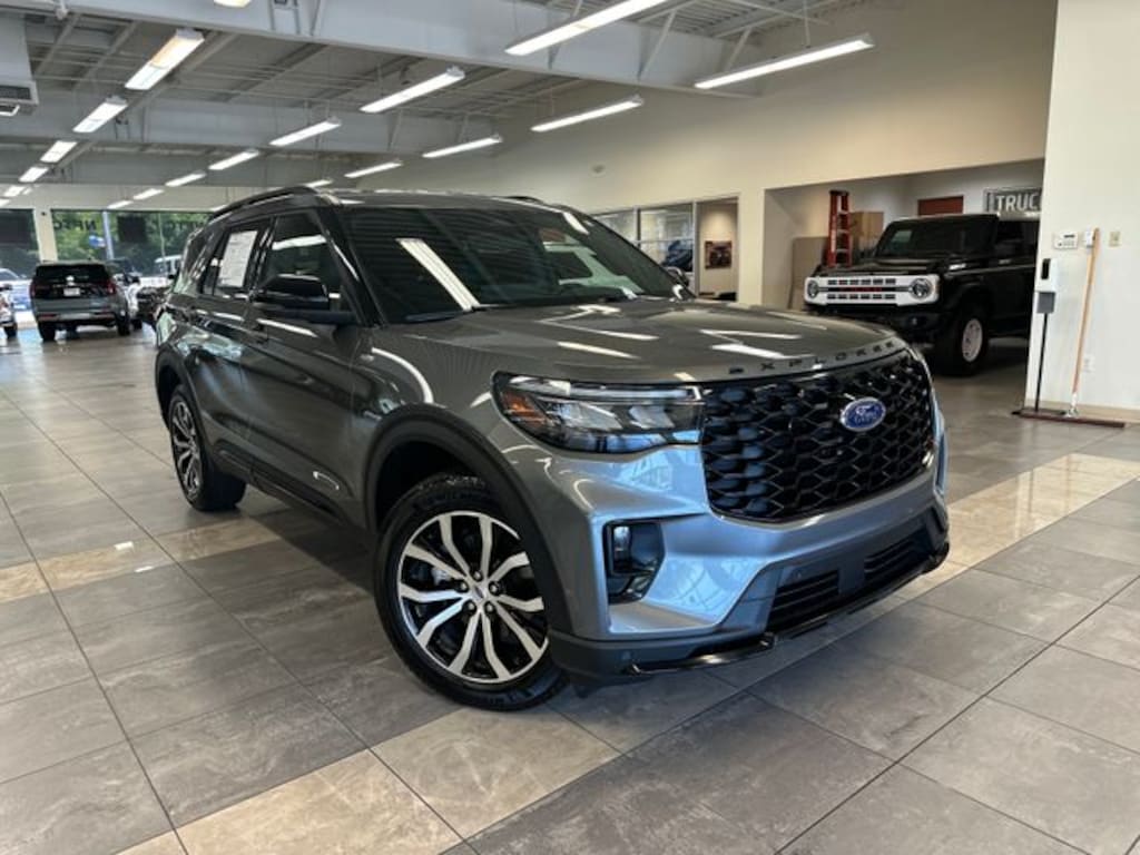 Used 2025 Ford Explorer ST-Line SUV
