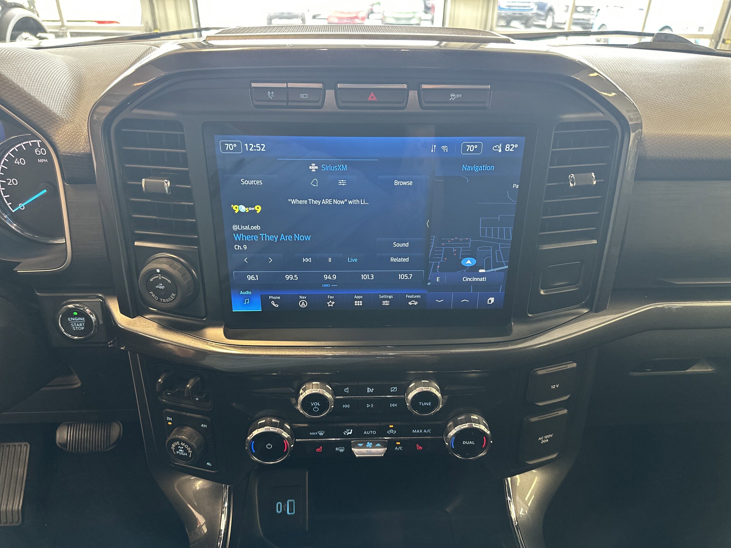 2022 Ford F-150 XLT photo 3