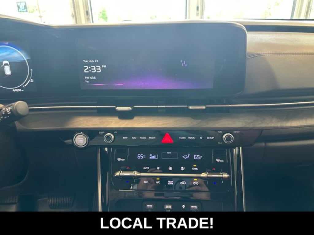 Used 2024 Kia Carnival SX Minivan/Van