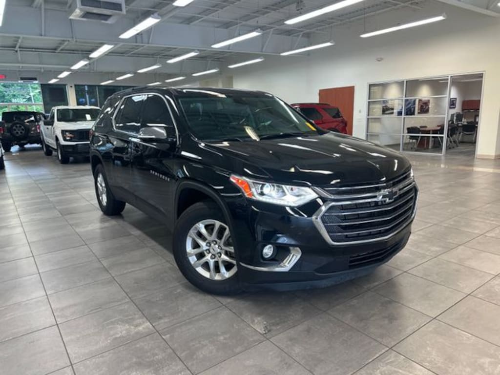 Used 2020 Chevrolet Traverse LT SUV