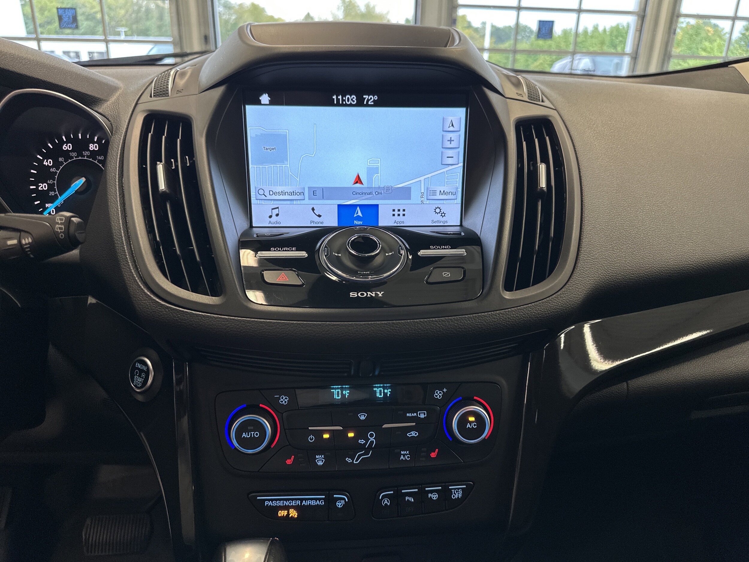 2019 Ford Escape Titanium photo 2