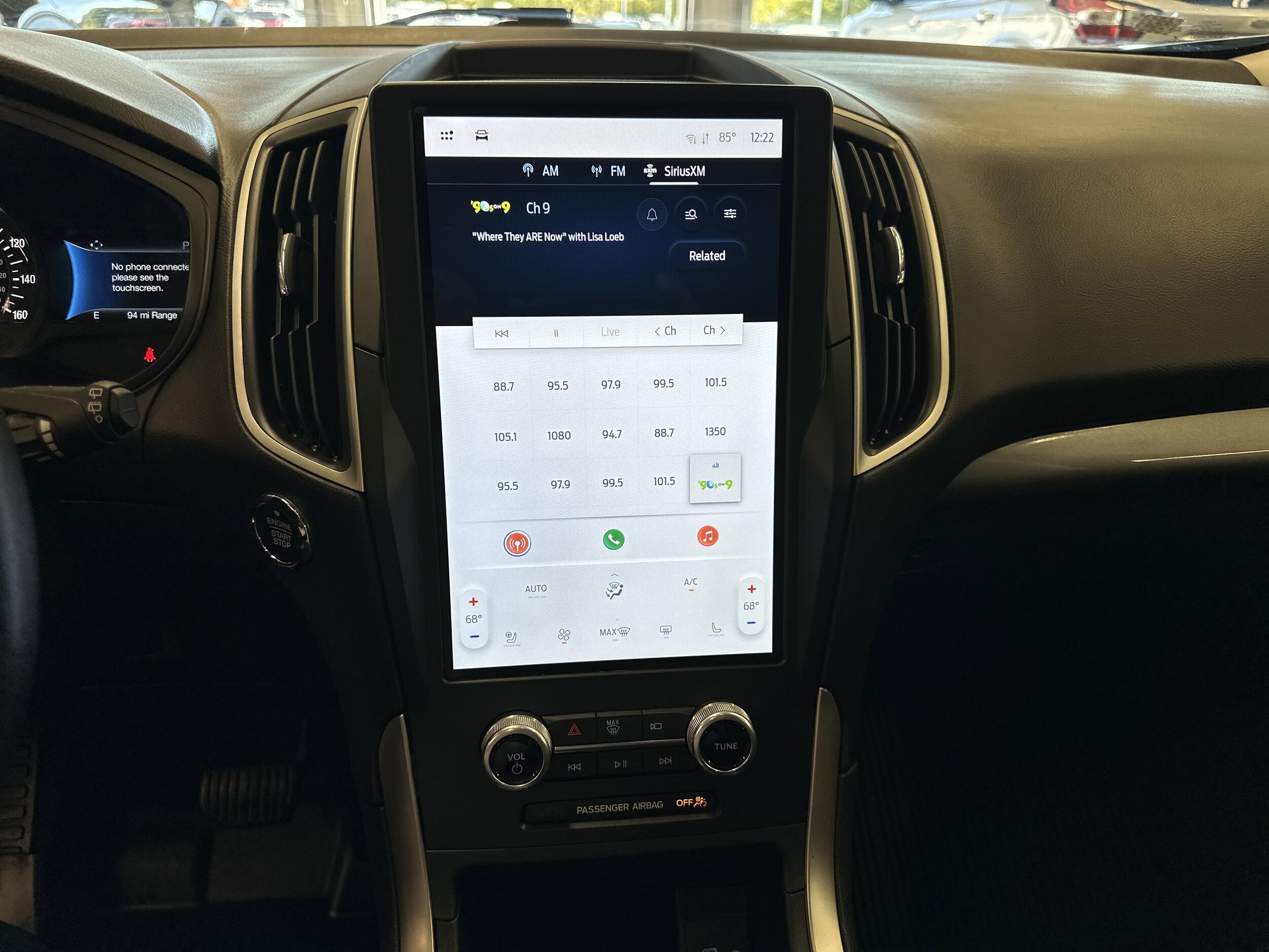 2023 Ford Edge SEL photo 3