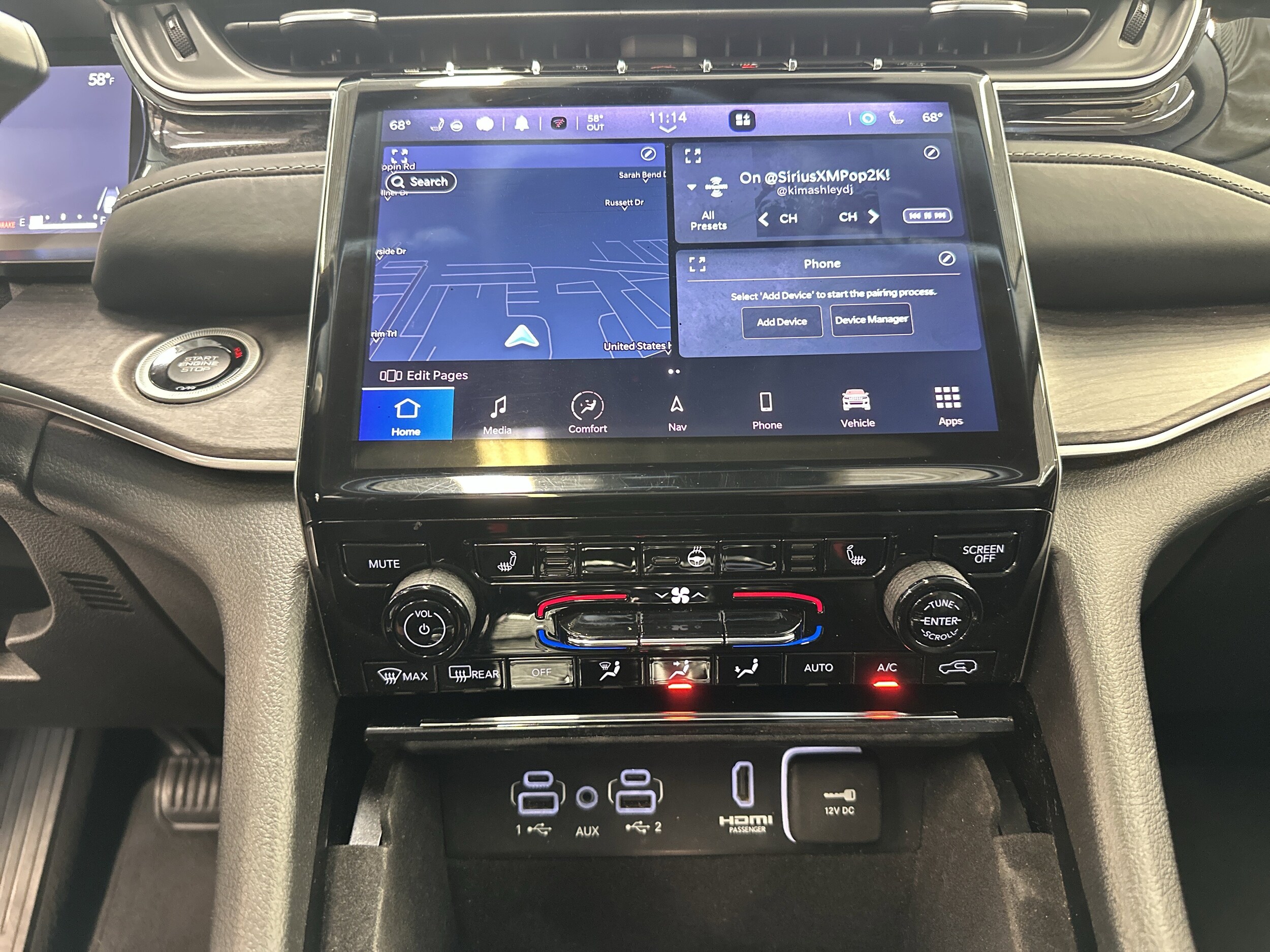 2022 Jeep Grand Cherokee Limited photo 2