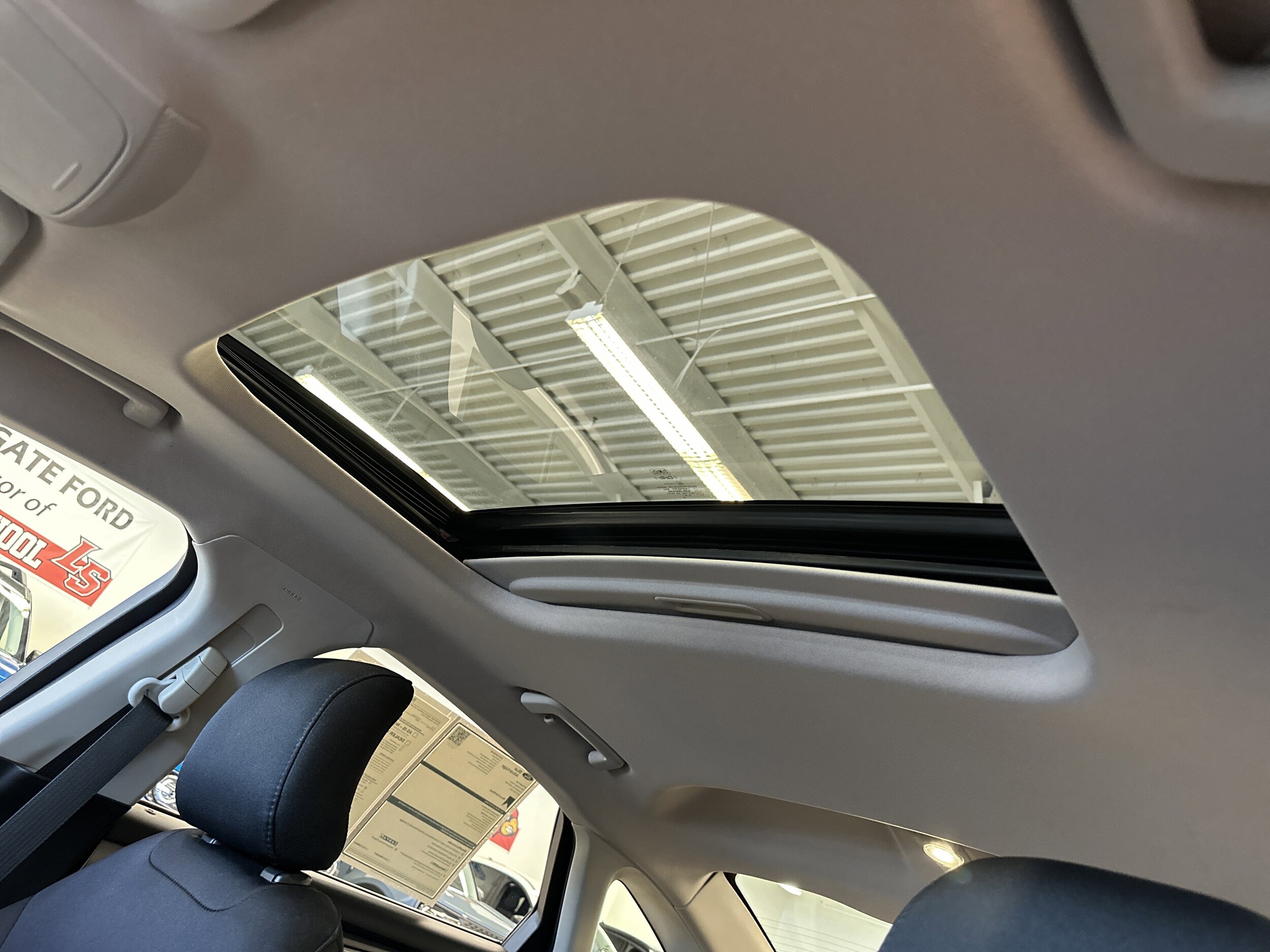 2016 Ford Fusion SE photo 4
