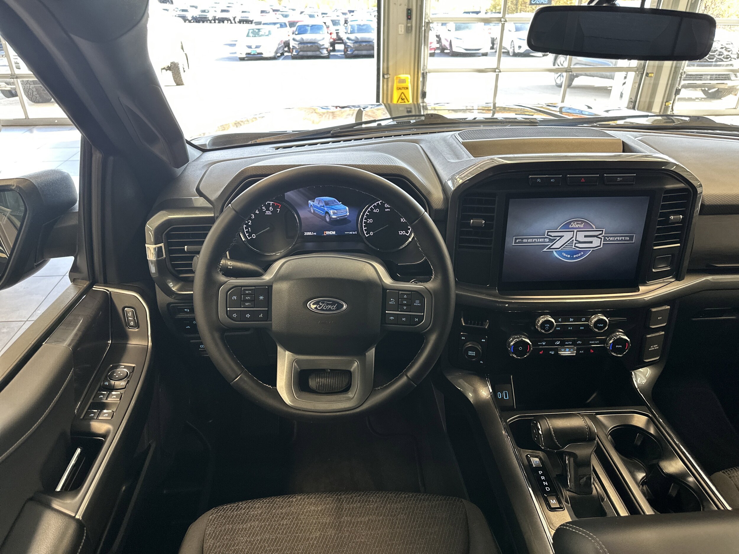 2023 Ford F-150 XLT photo 2