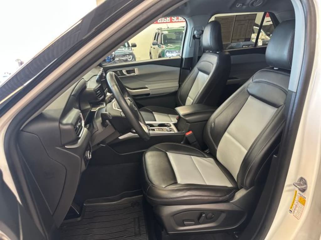 Used 2023 Ford Explorer XLT SUV