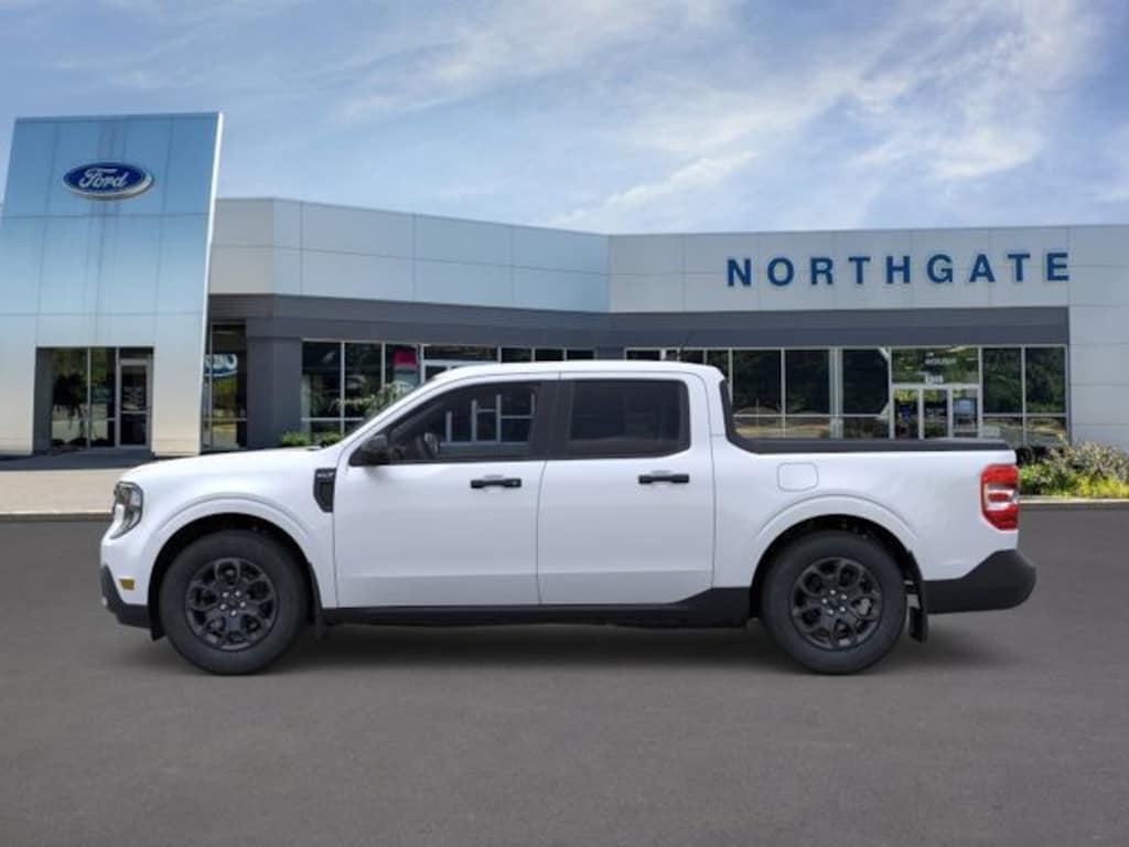 New 2025 Ford Maverick XLT Truck Crew Cab