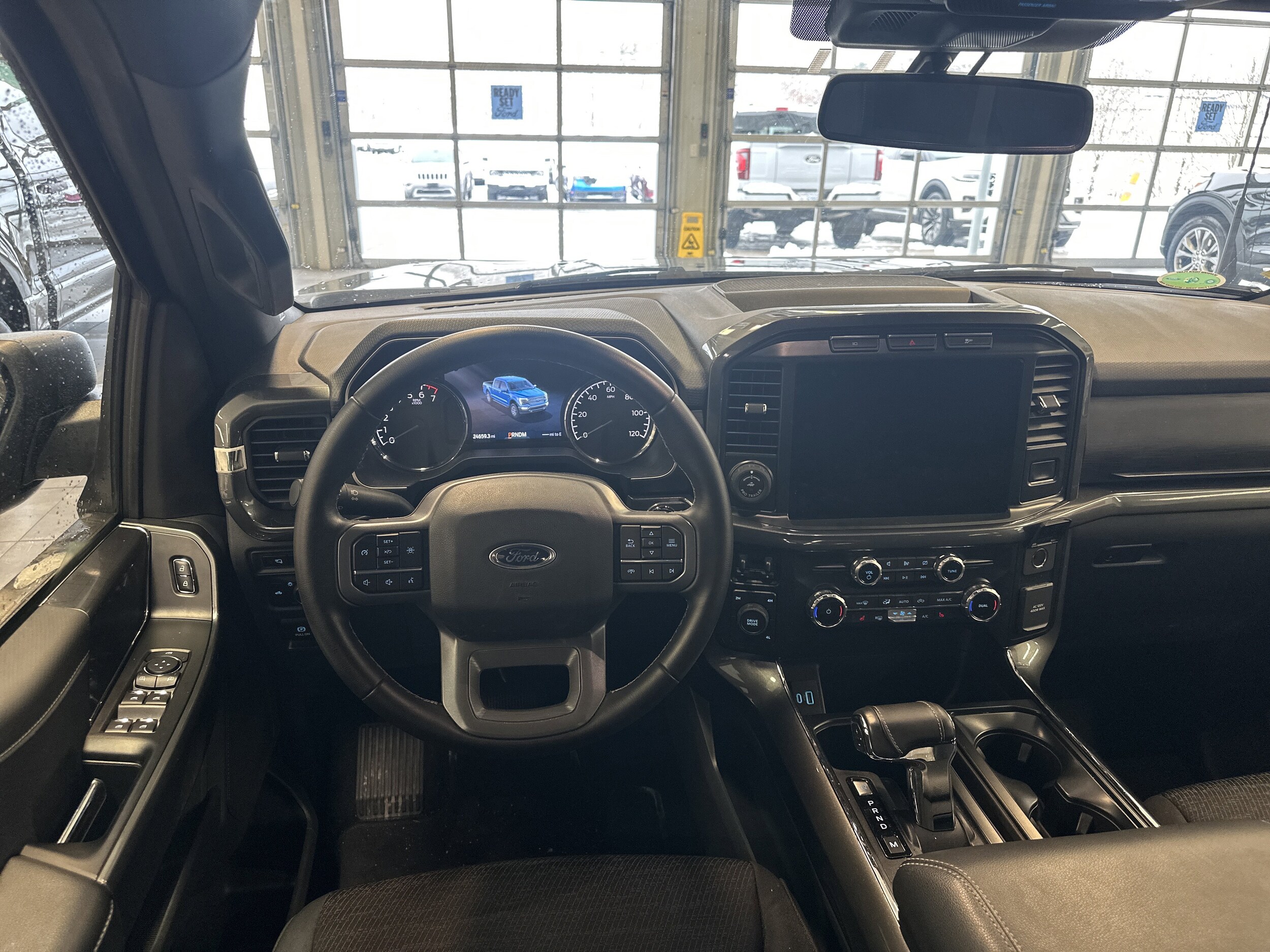 2023 Ford F-150 XLT photo 2