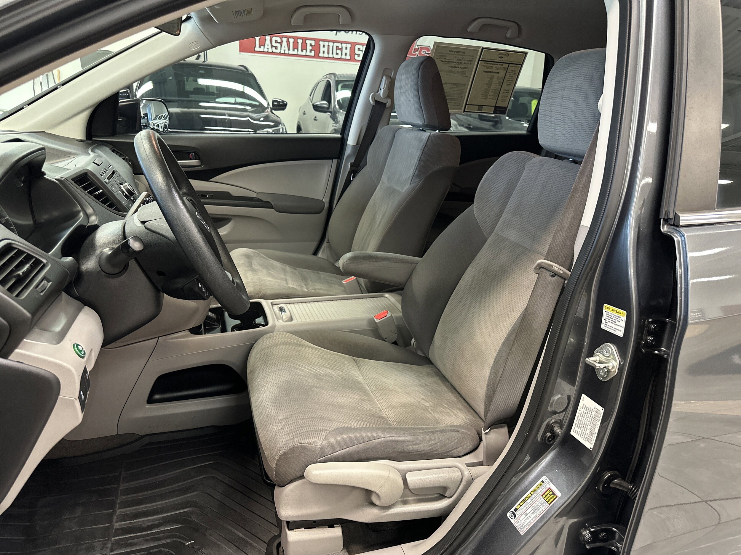 2014 Honda CR-V LX photo 4