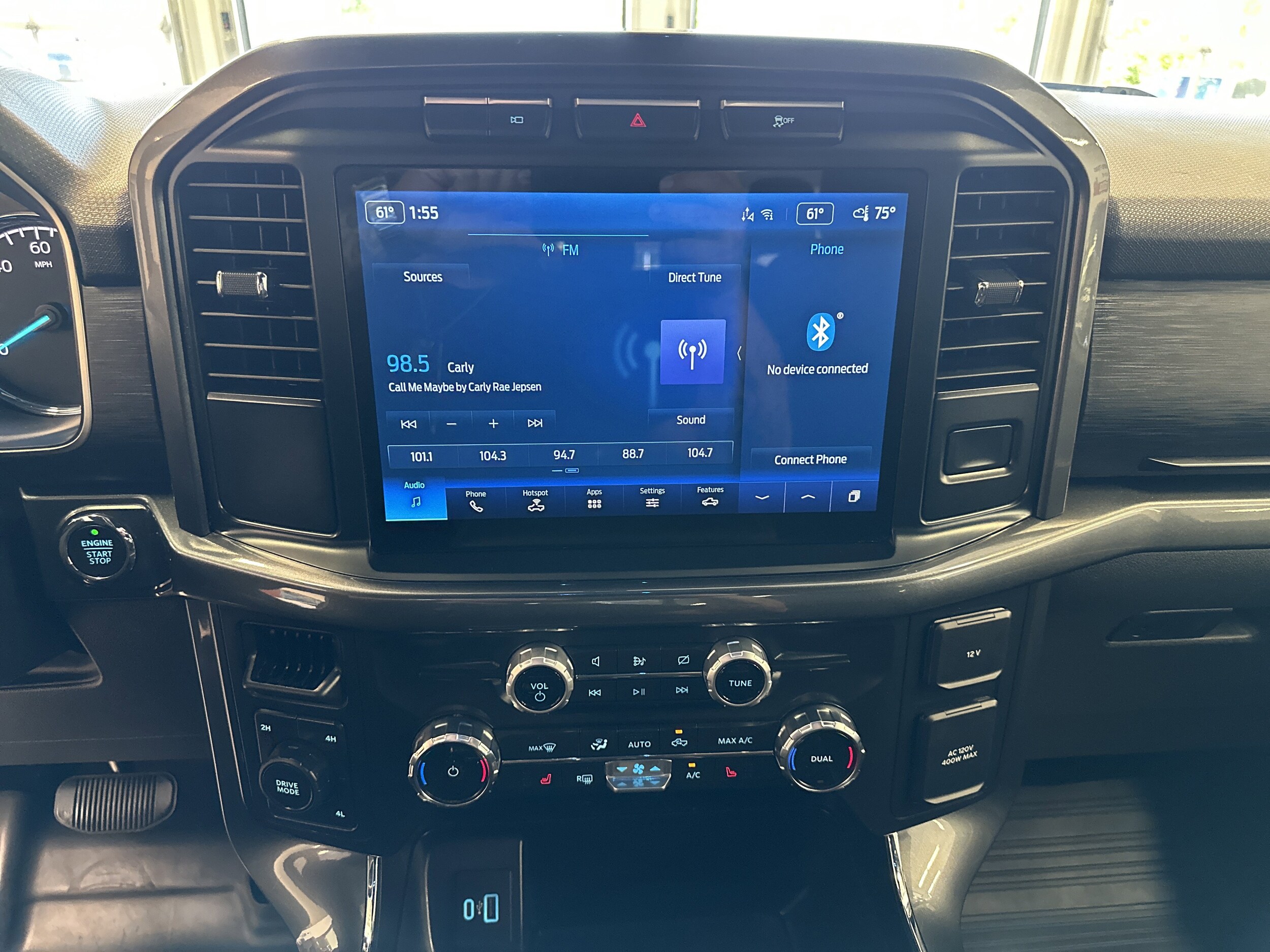 2022 Ford F-150 XLT photo 2