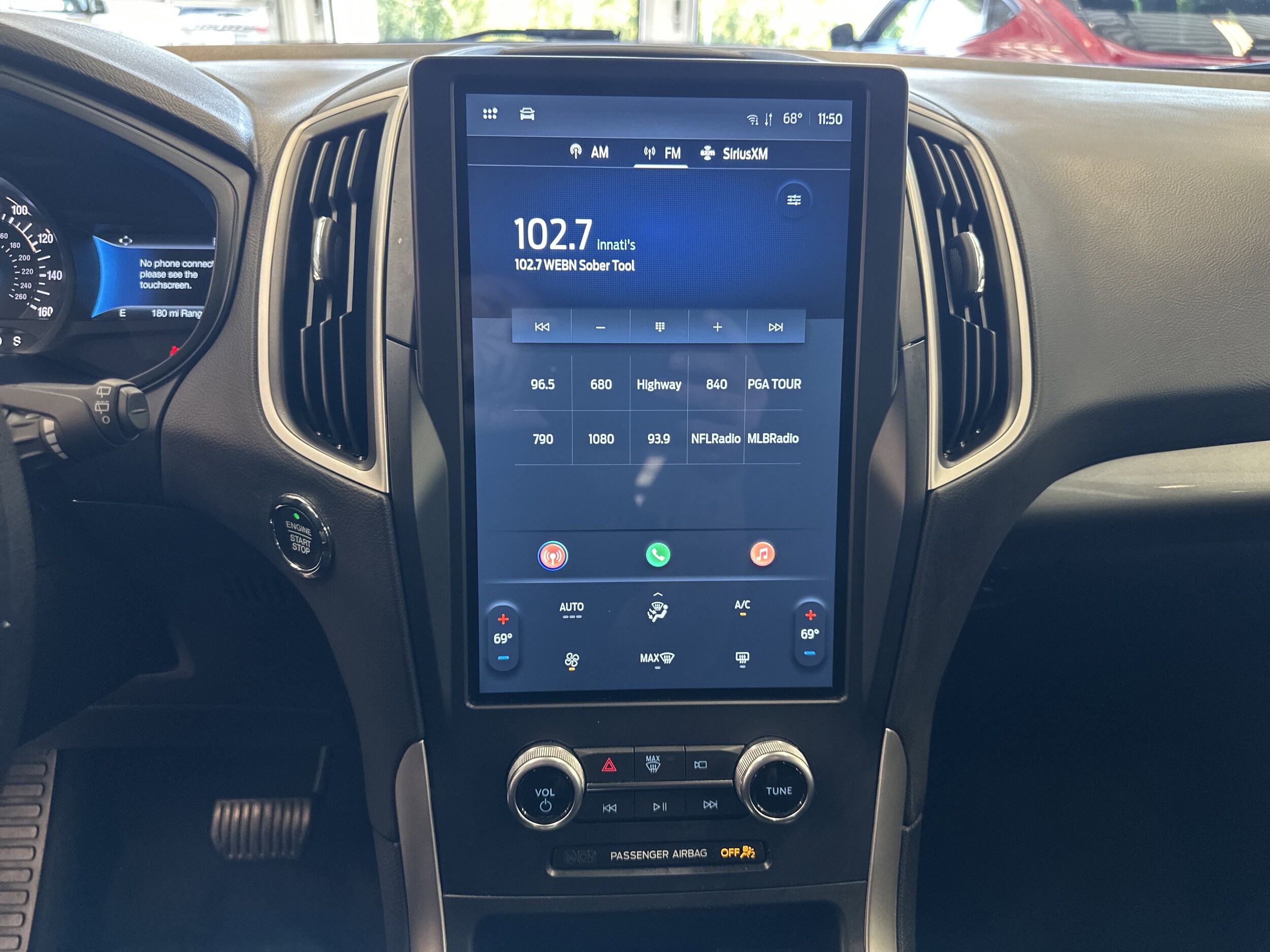 2022 Ford Edge SE photo 3