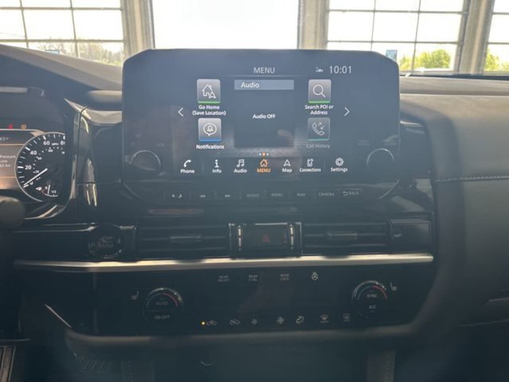 Used 2025 Nissan Pathfinder SL SUV