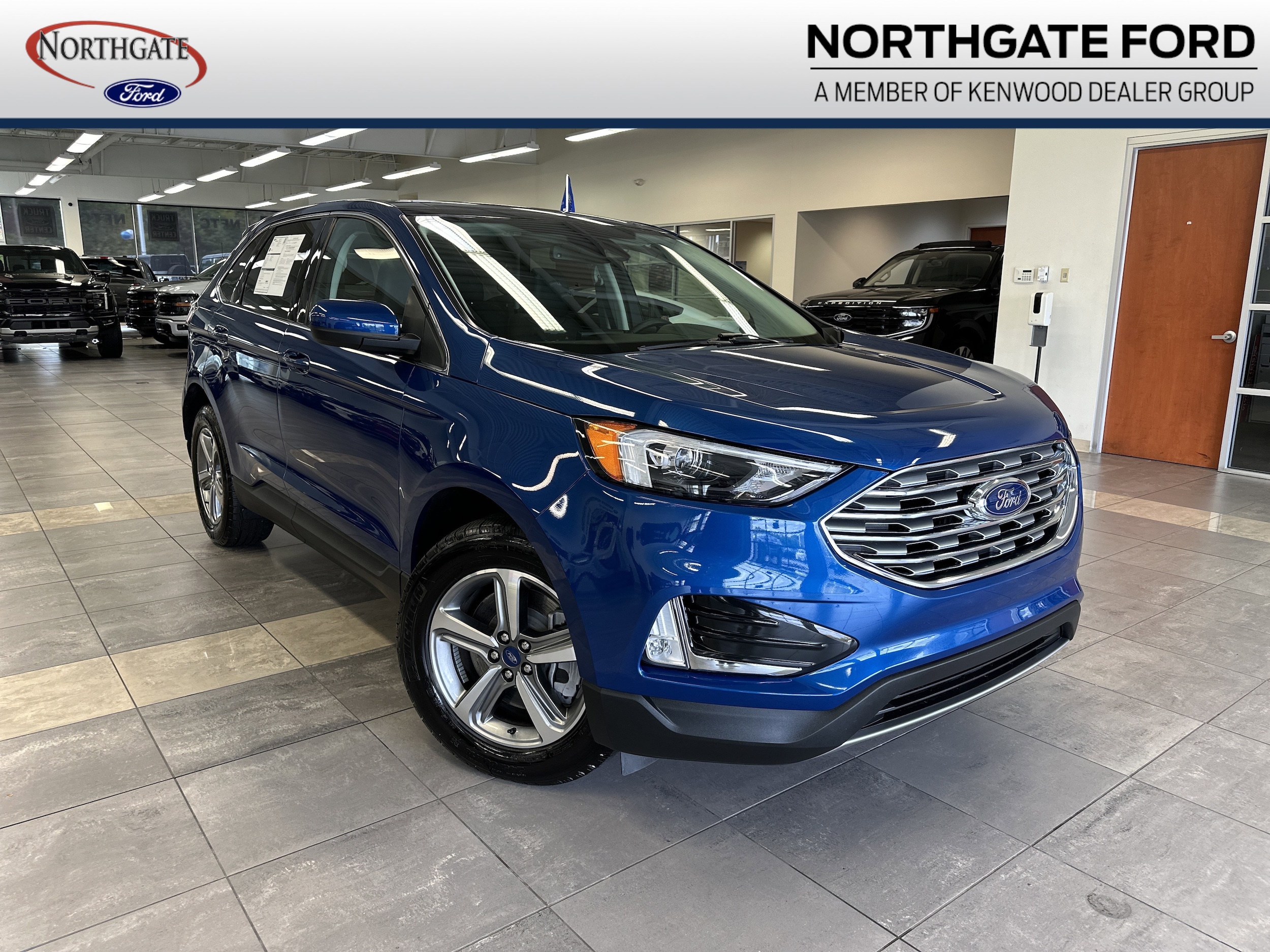 2022 Ford Edge SUV  2022 Ford Edge SUV