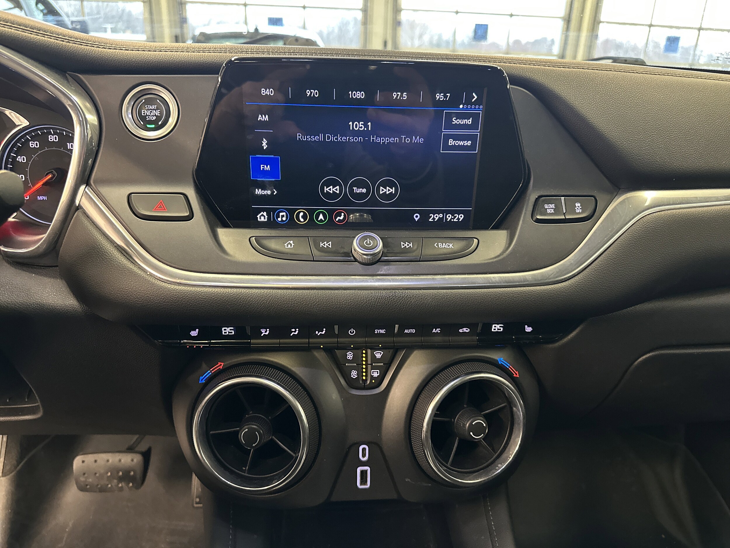 2019 Chevrolet Blazer 3LT photo 2