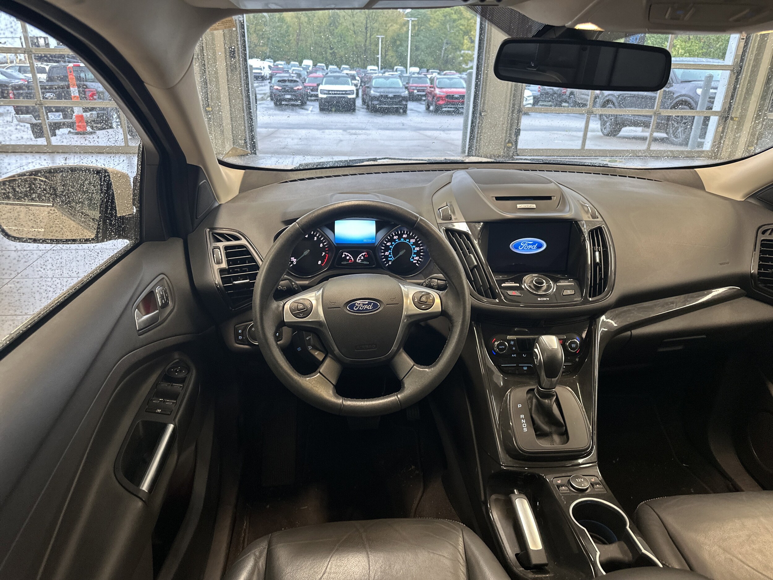 2016 Ford Escape Titanium photo 2