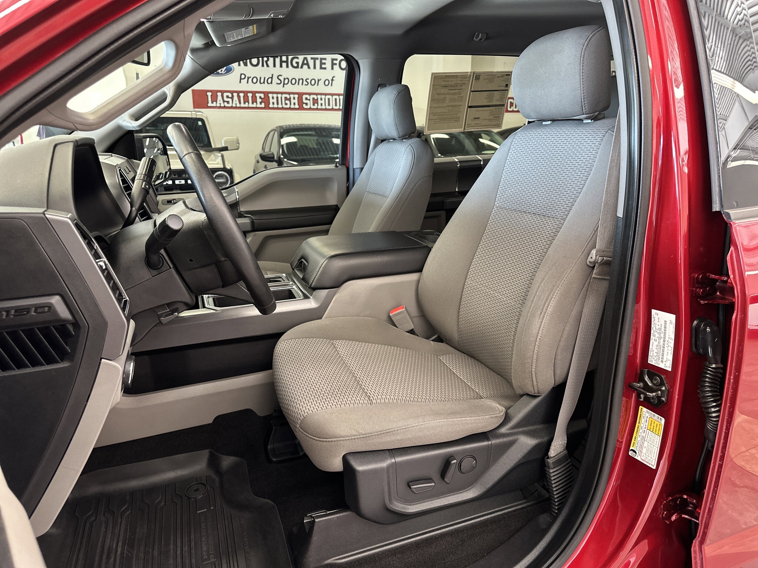 2019 Ford F-150 XLT photo 3