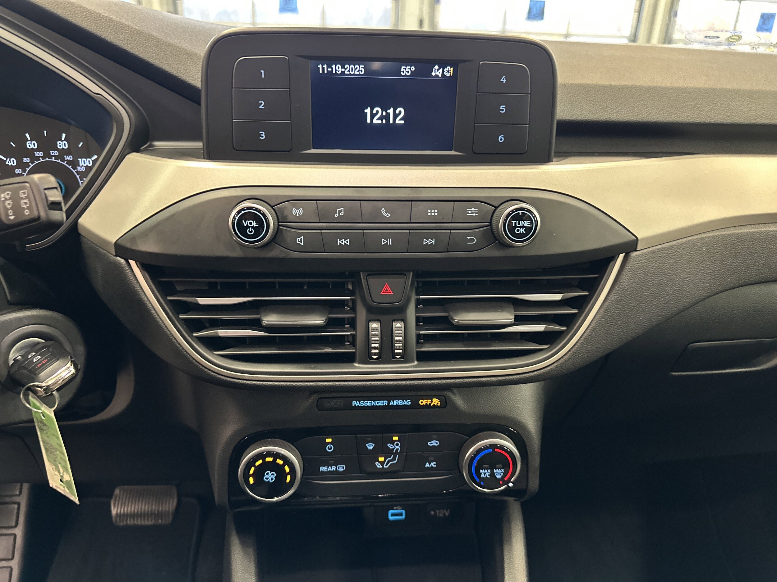 2022 Ford Escape S photo 3