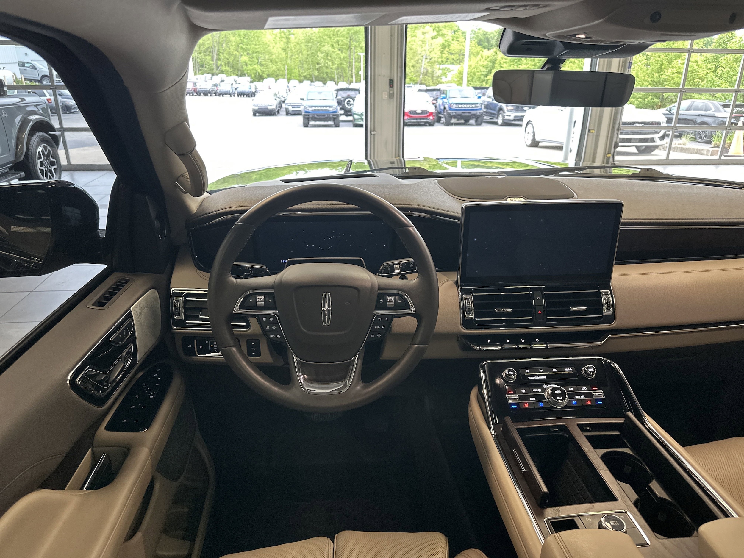 Used 2024 Lincoln Navigator Reserve with VIN 5LMJJ2LG0REL06453 for sale in Cincinnati, OH
