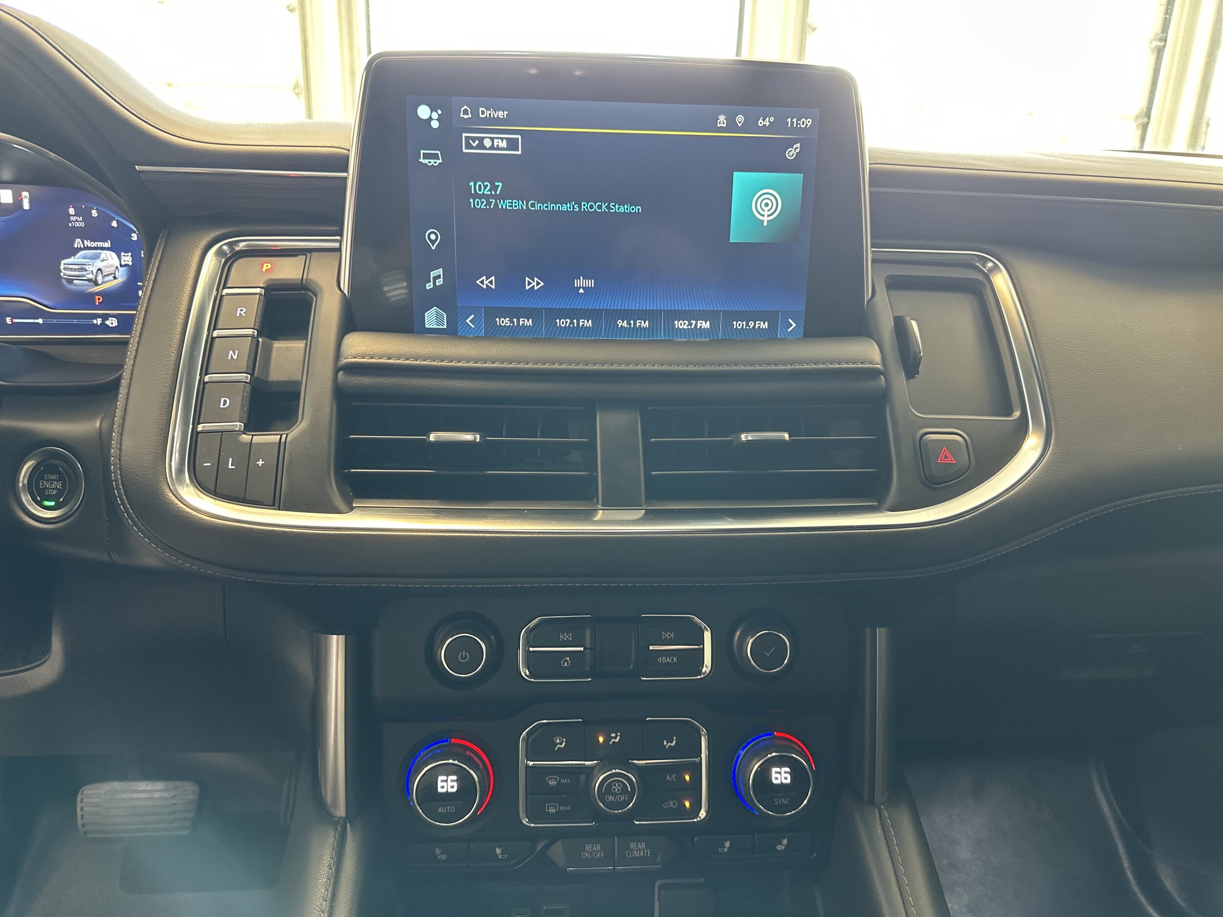 2022 Chevrolet Tahoe LT photo 3