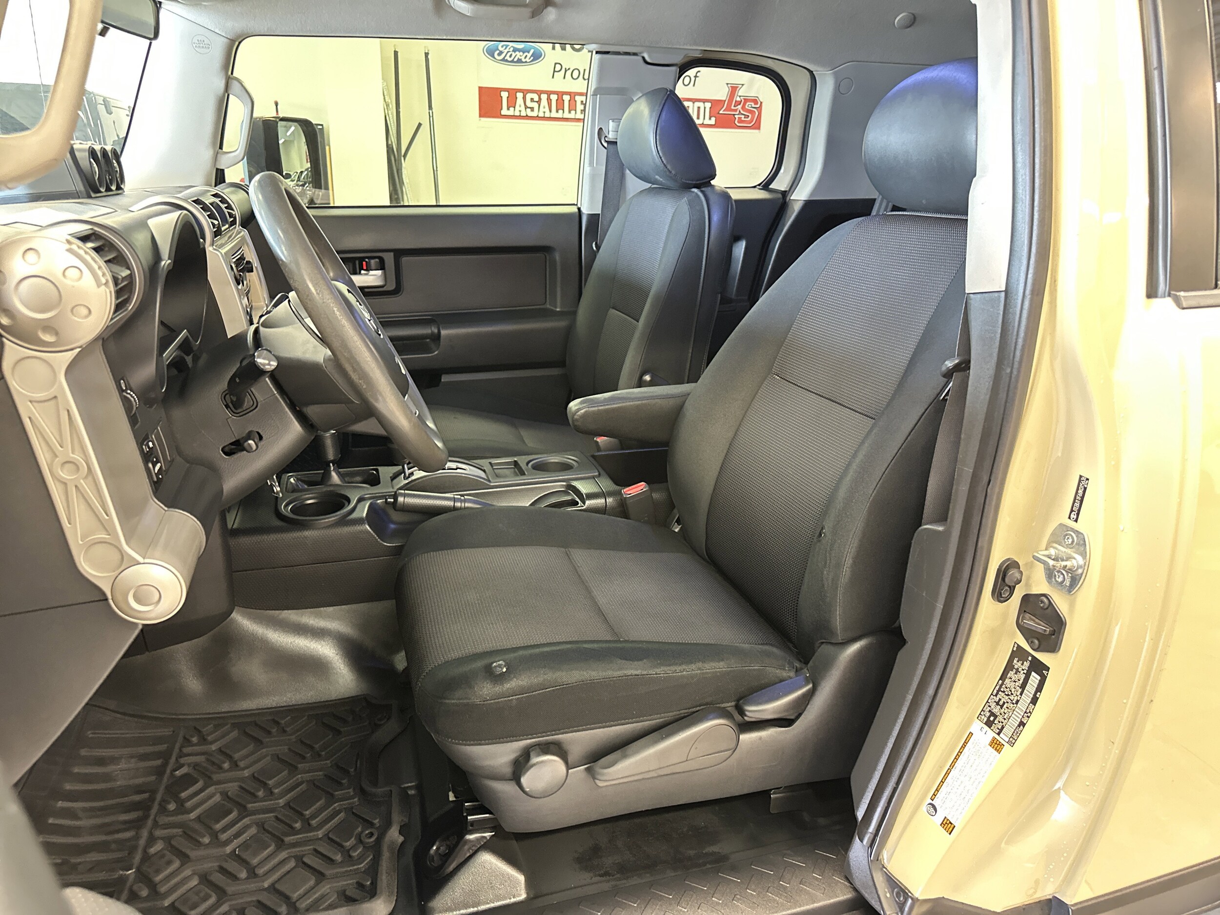 2008 Toyota FJ Cruiser Base photo 4