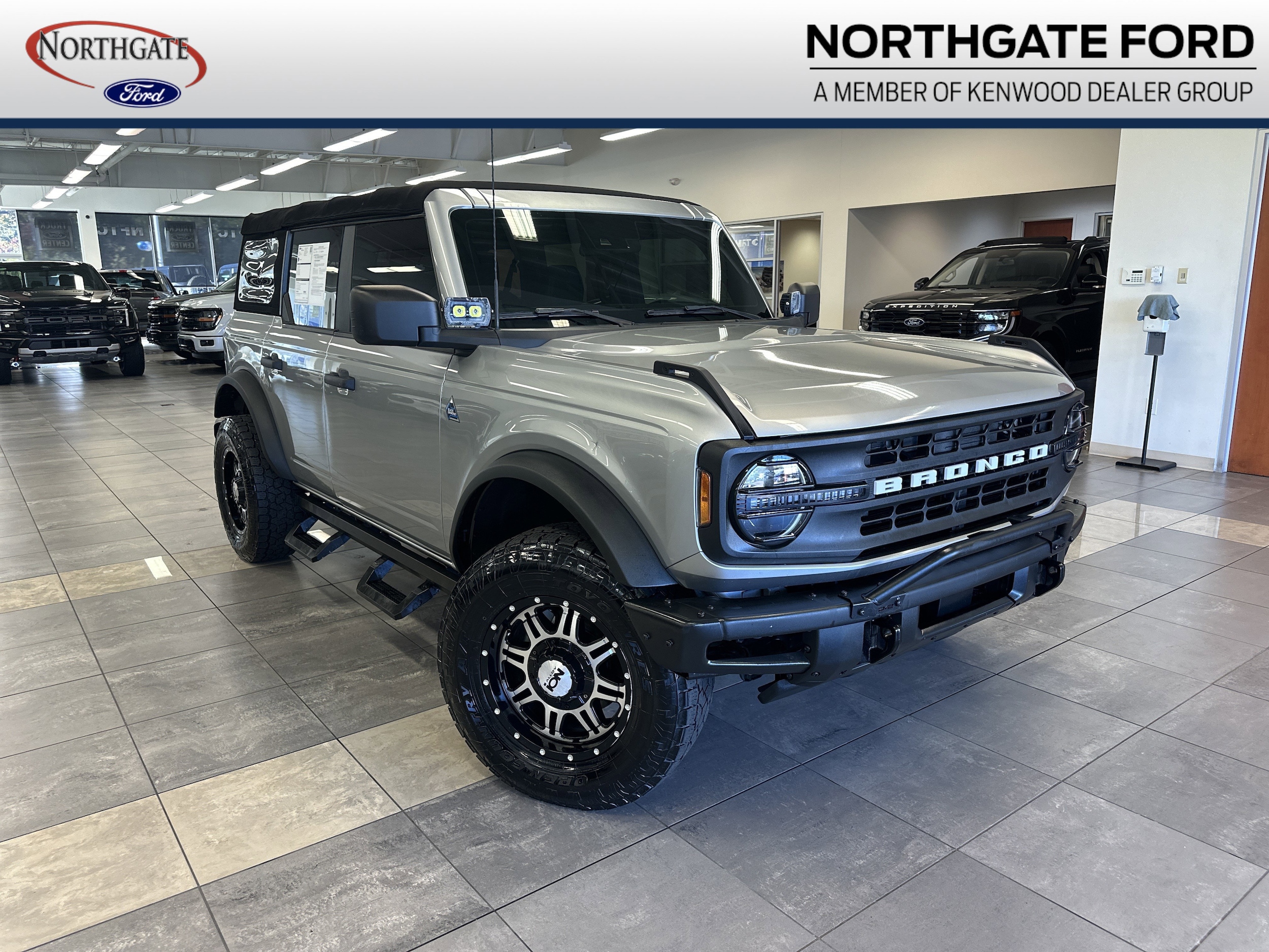 2022 Ford Bronco SUV  2022 Ford Bronco SUV