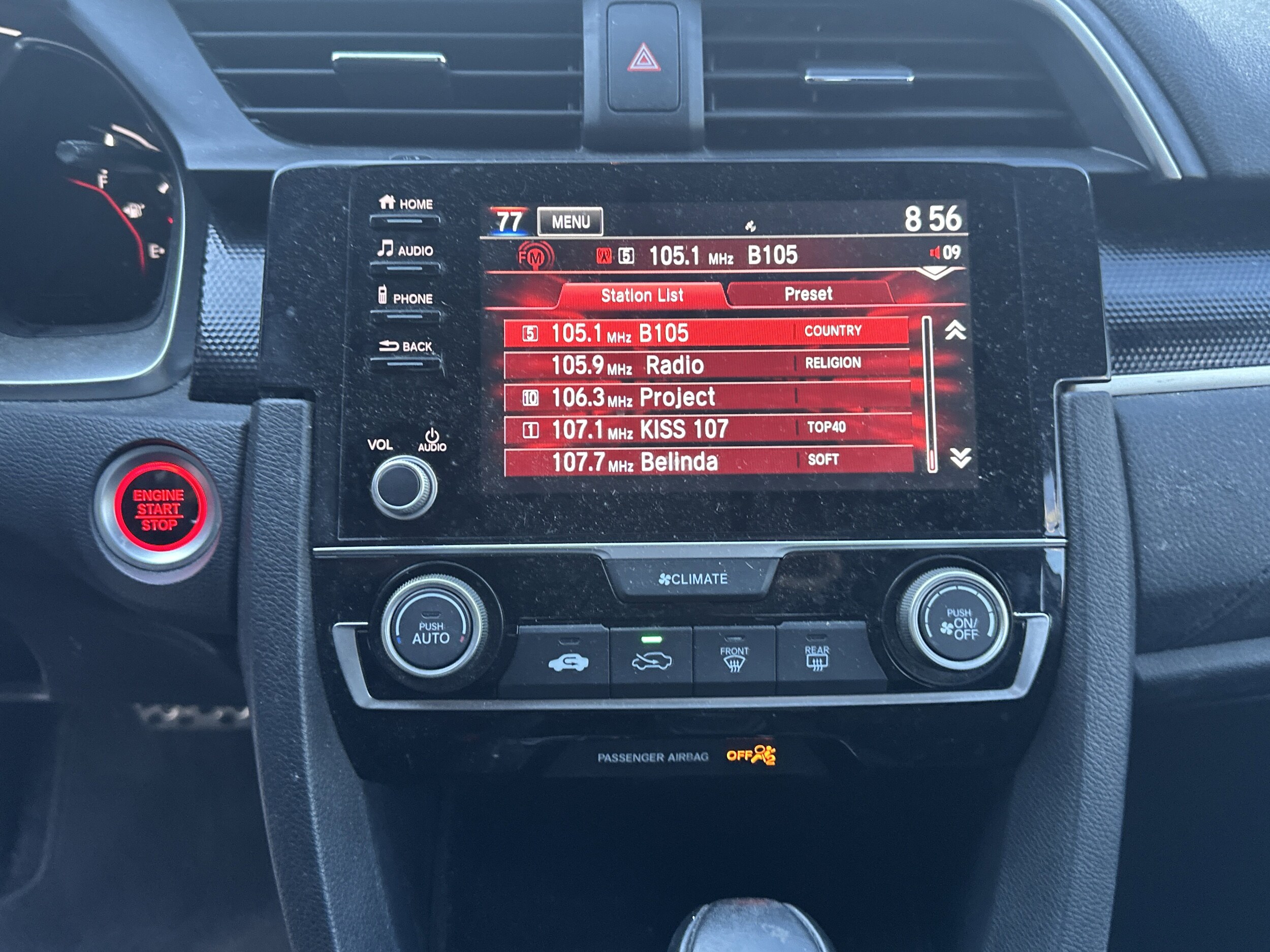 2020 Honda Civic Sport photo 3