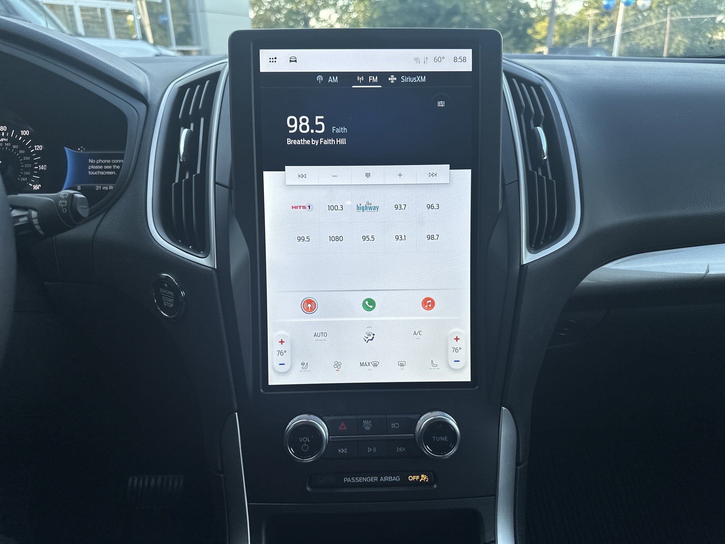 2024 Ford Edge SEL photo 3
