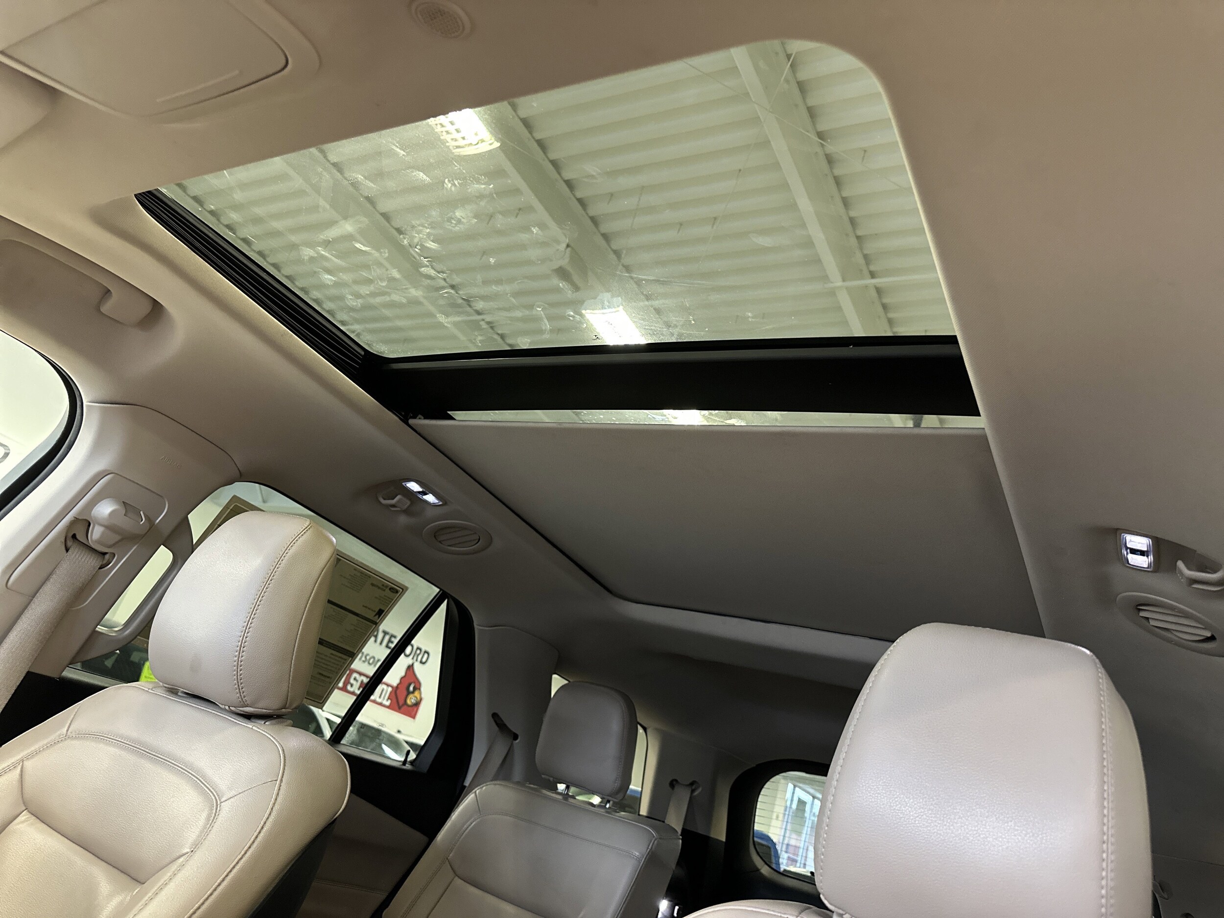 2020 Ford Explorer XLT photo 4