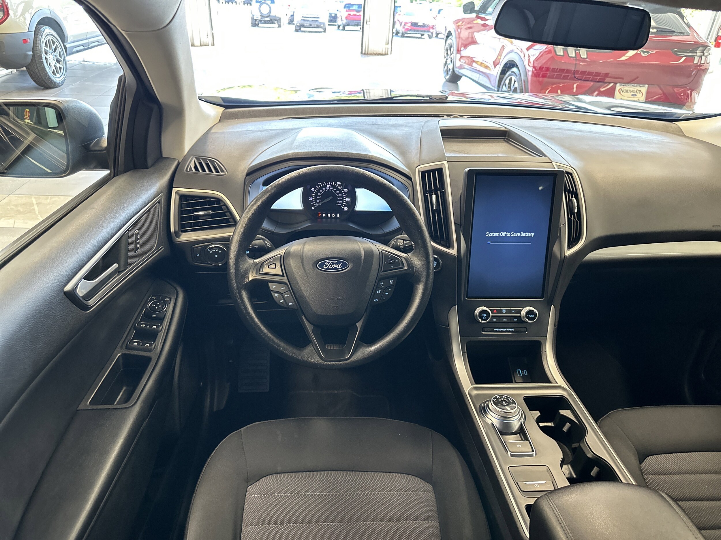 2022 Ford Edge SE photo 2