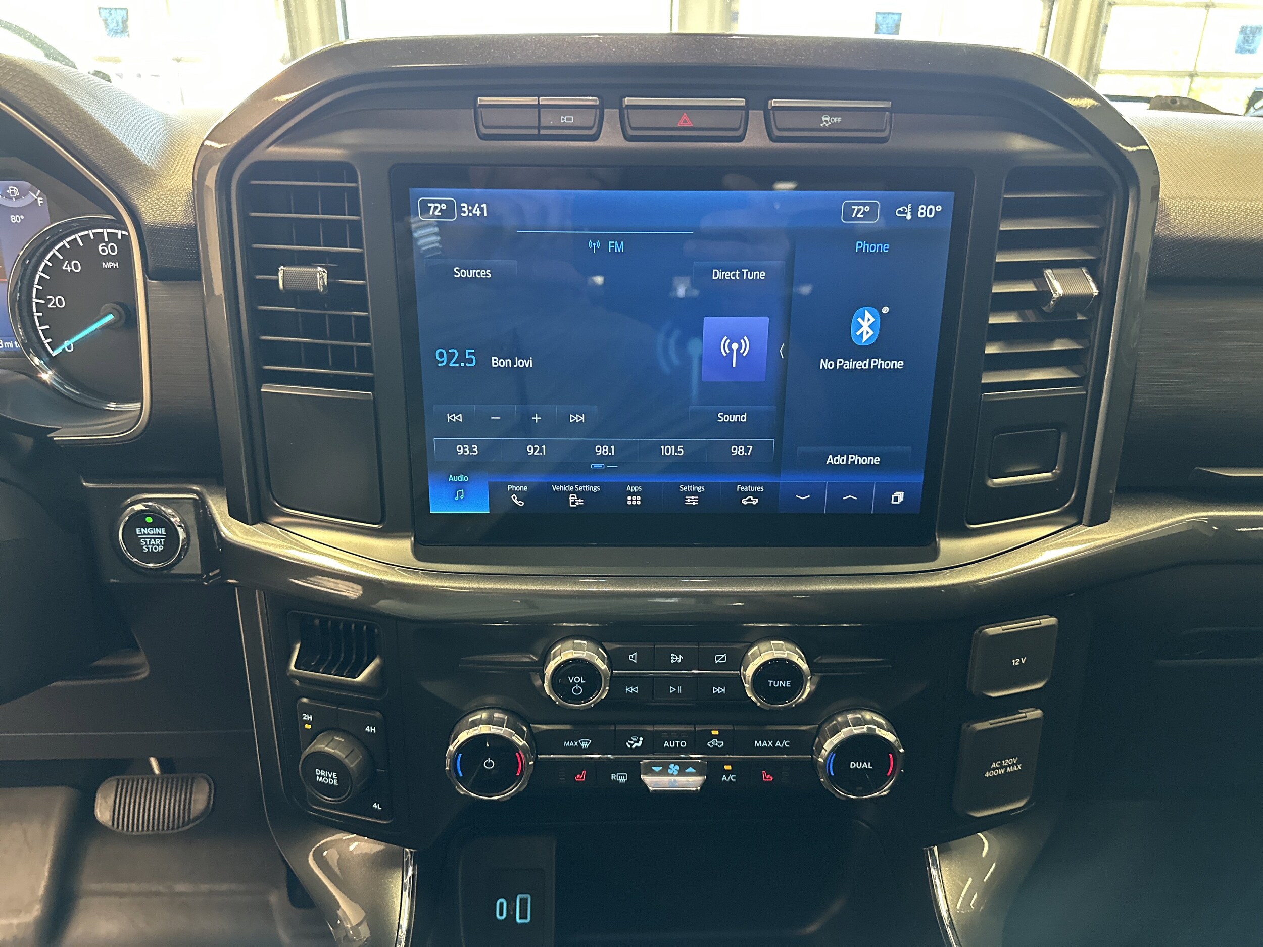 2022 Ford F-150 XLT photo 3