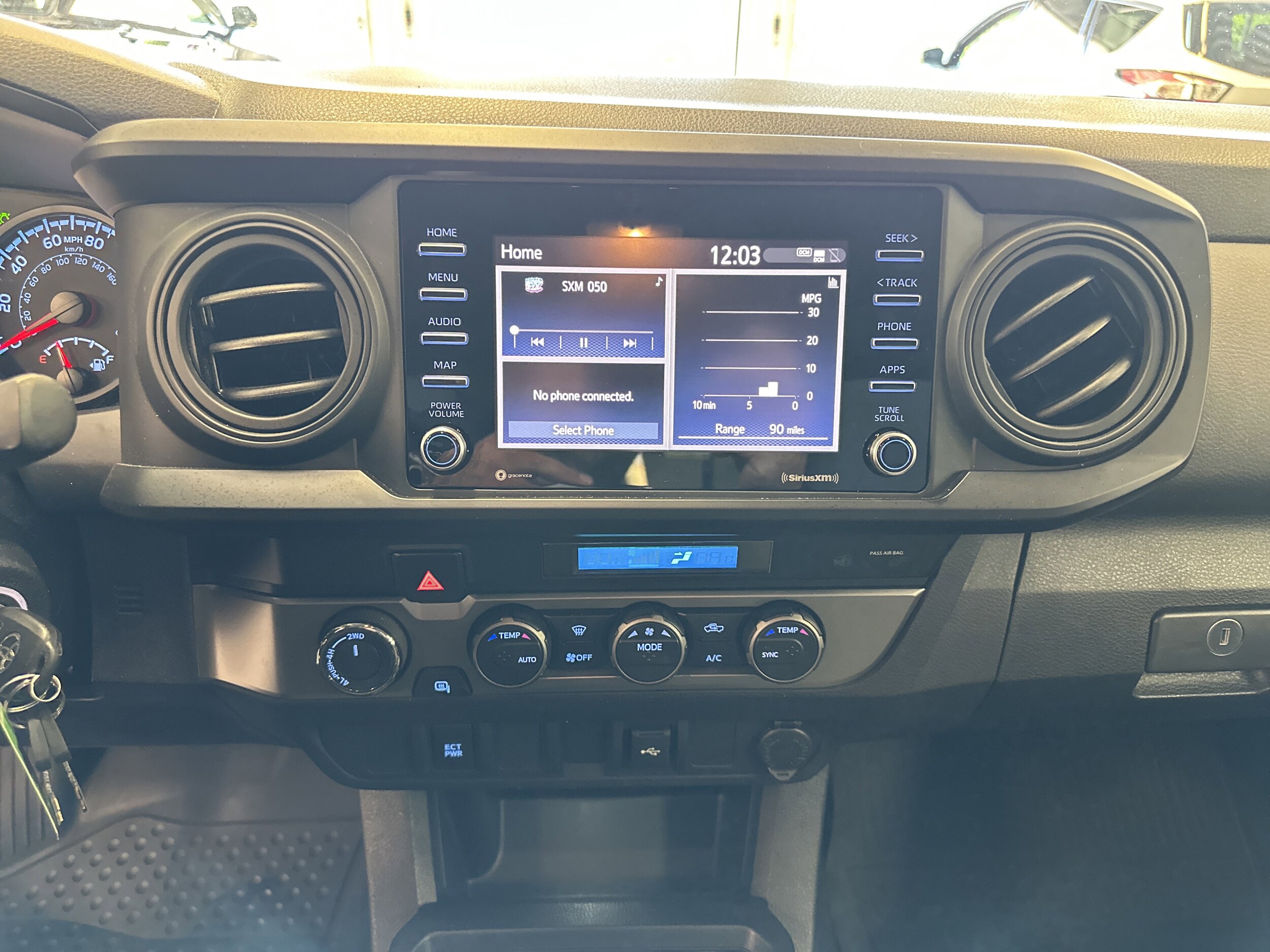 2023 Toyota Tacoma SR V6 photo 3