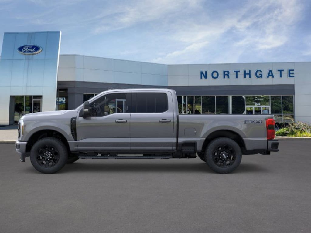New 2026 Ford F-350 XLT Truck Crew Cab