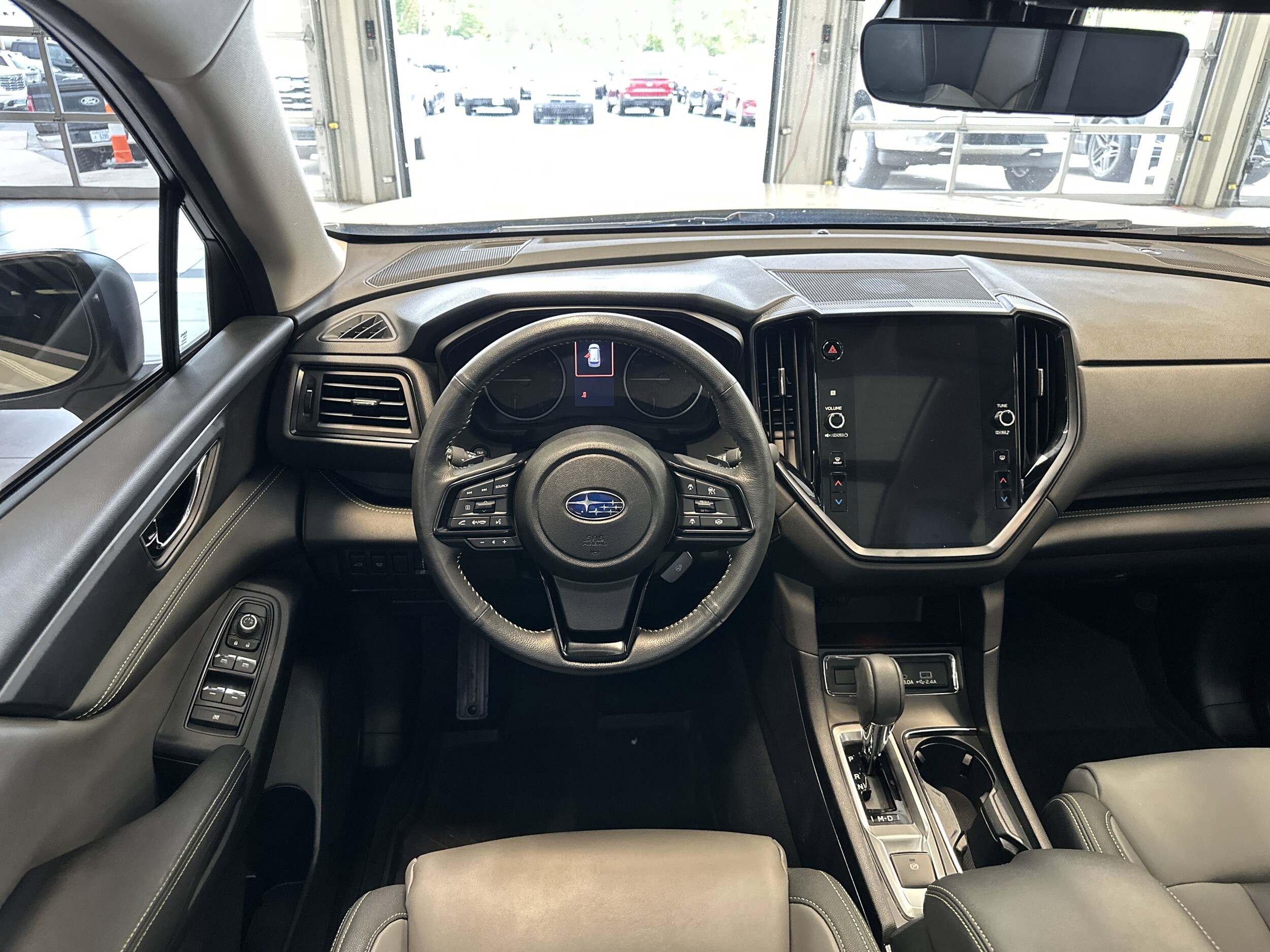 2024 Subaru Ascent Onyx Edition photo 2