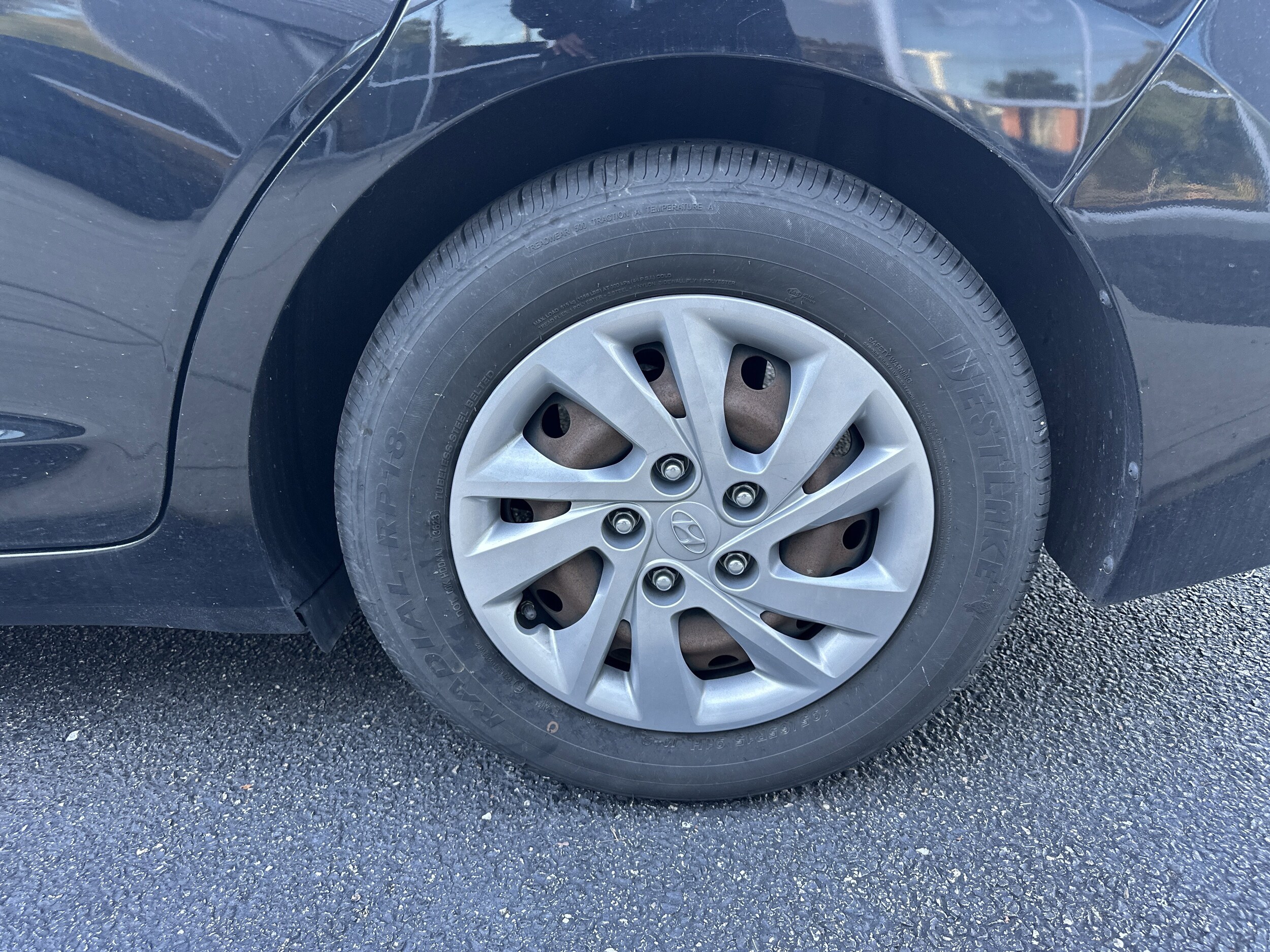 2017 Hyundai Elantra SE photo 3