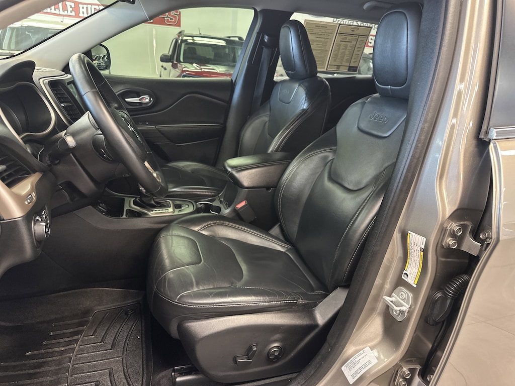 Used 2016 Jeep Cherokee Limited SUV