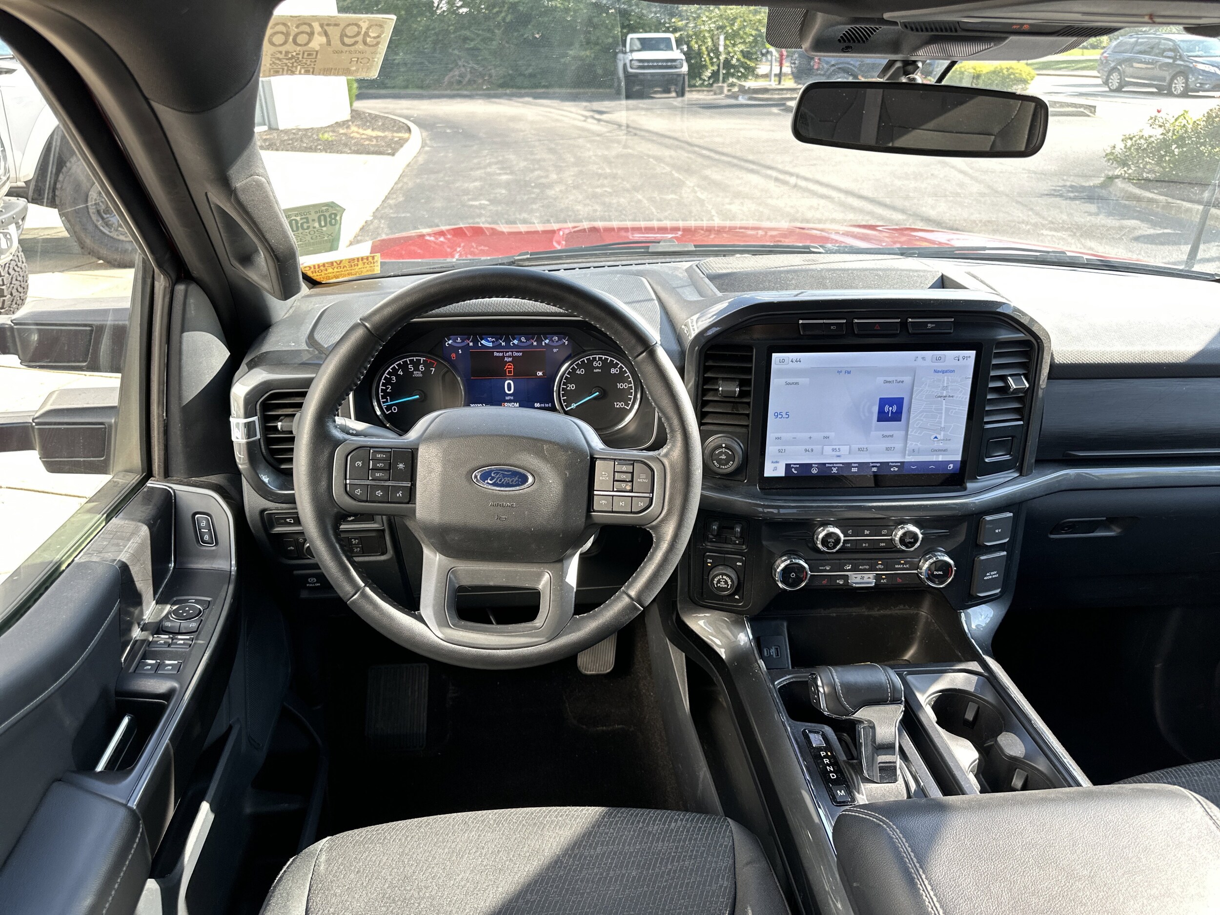 2022 Ford F-150 XLT photo 2
