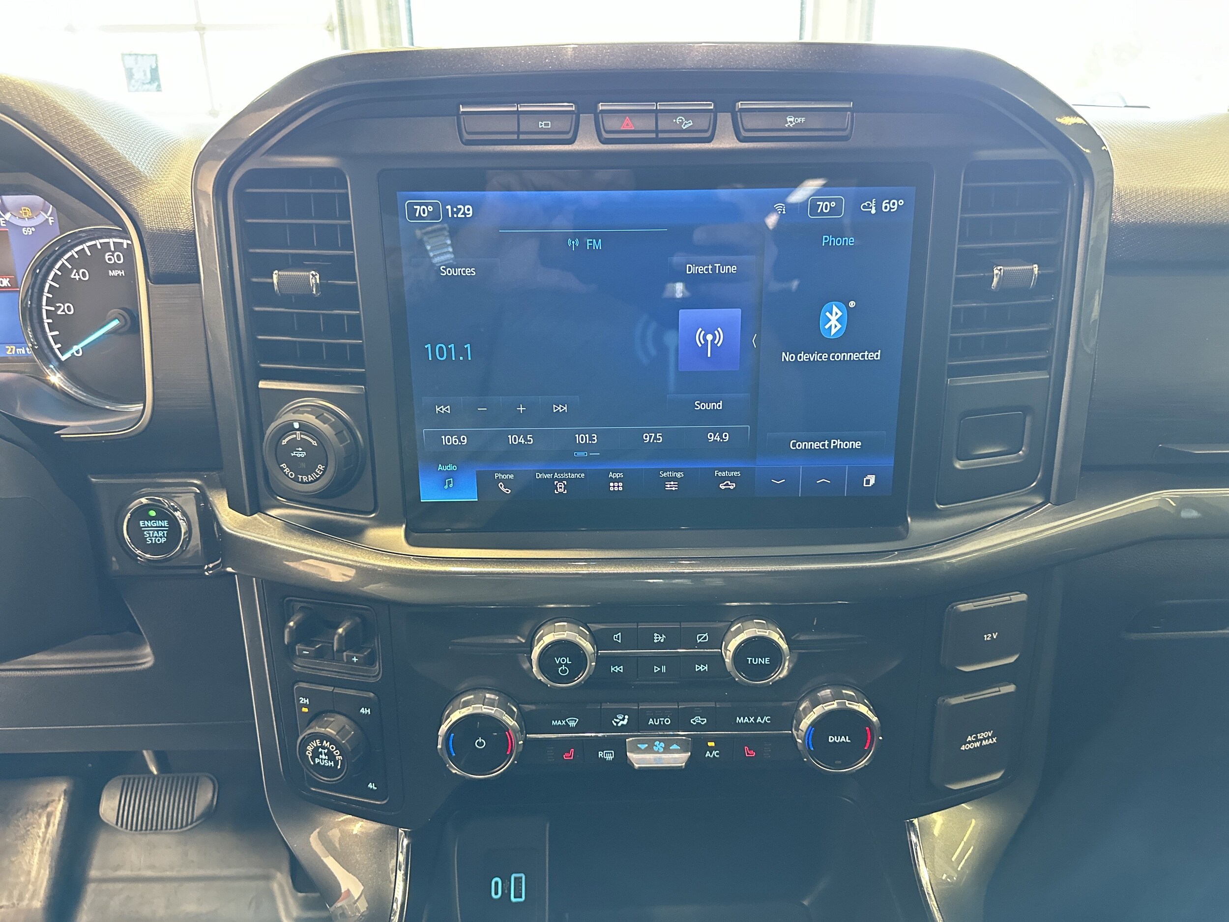 2022 Ford F-150 XLT photo 3