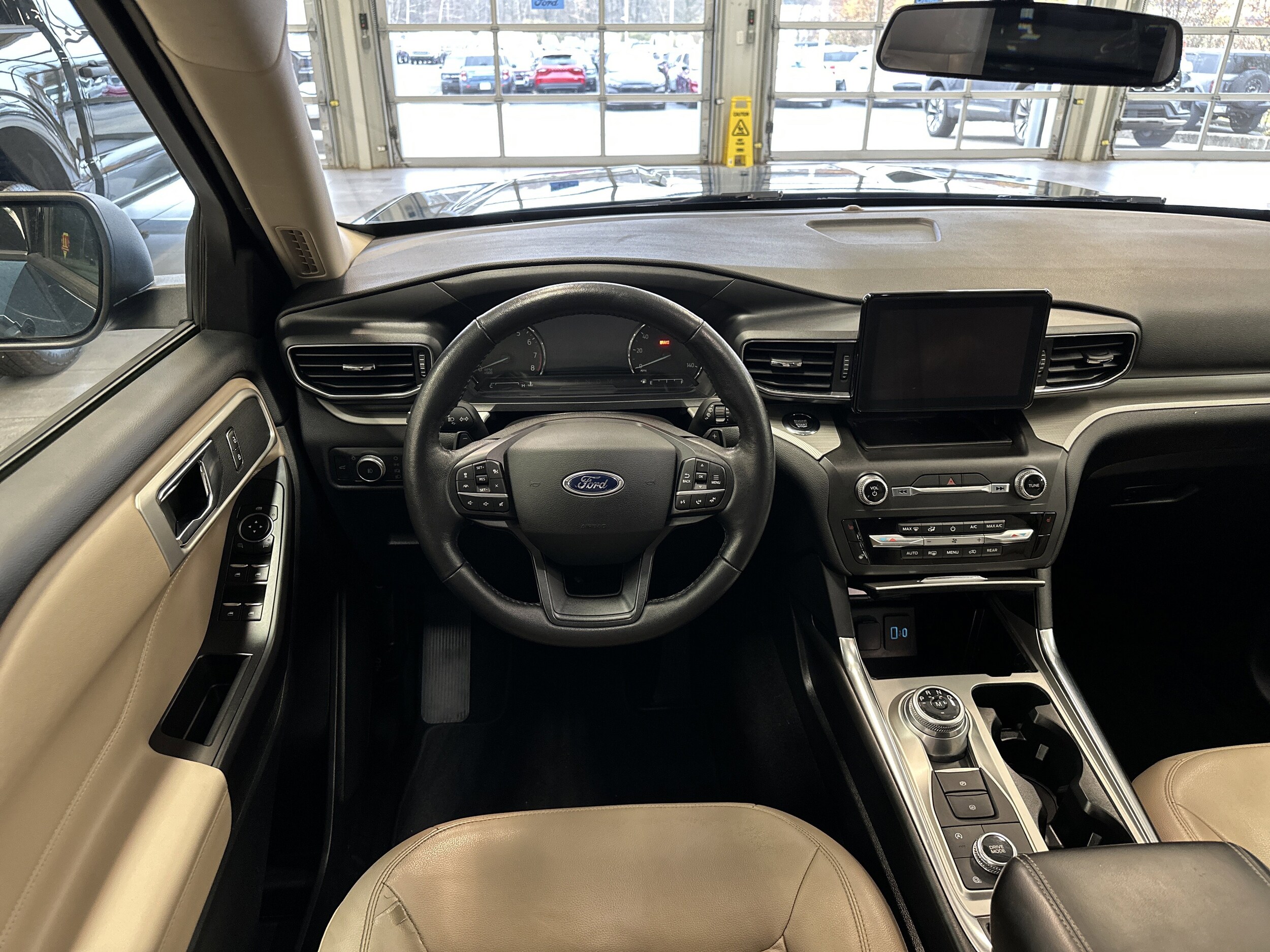 2020 Ford Explorer XLT photo 2