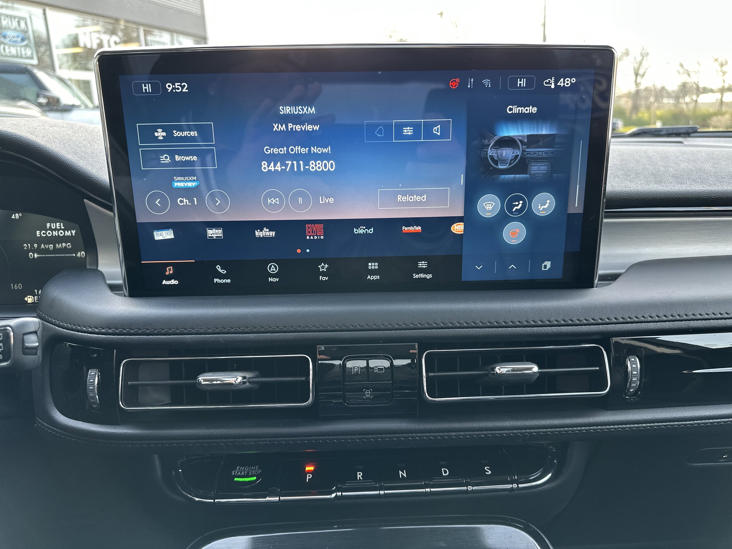 2023 Lincoln Nautilus Reserve photo 3