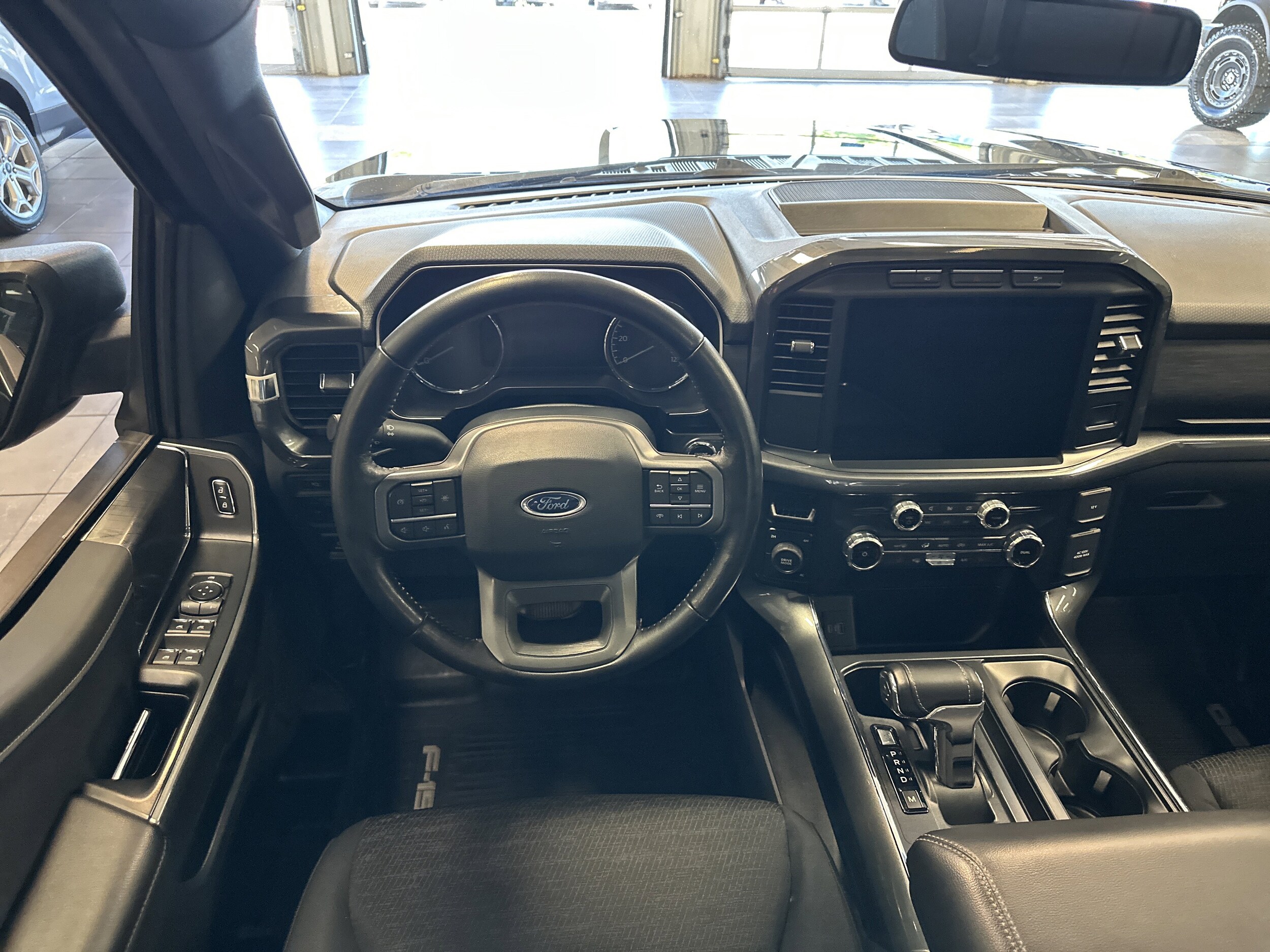 2022 Ford F-150 XLT photo 2