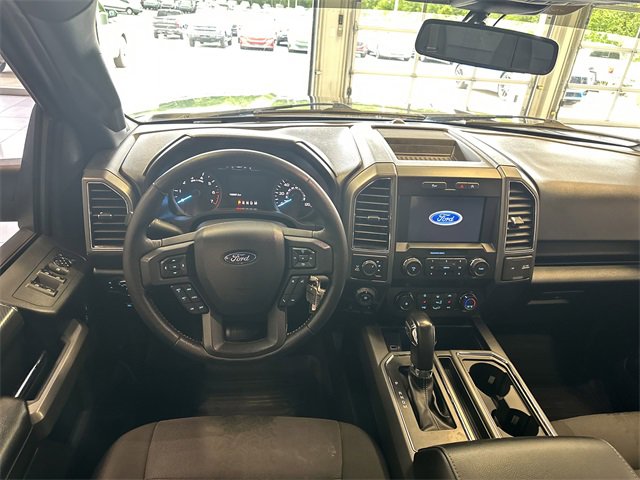 2019 Ford F-150 XLT photo 2