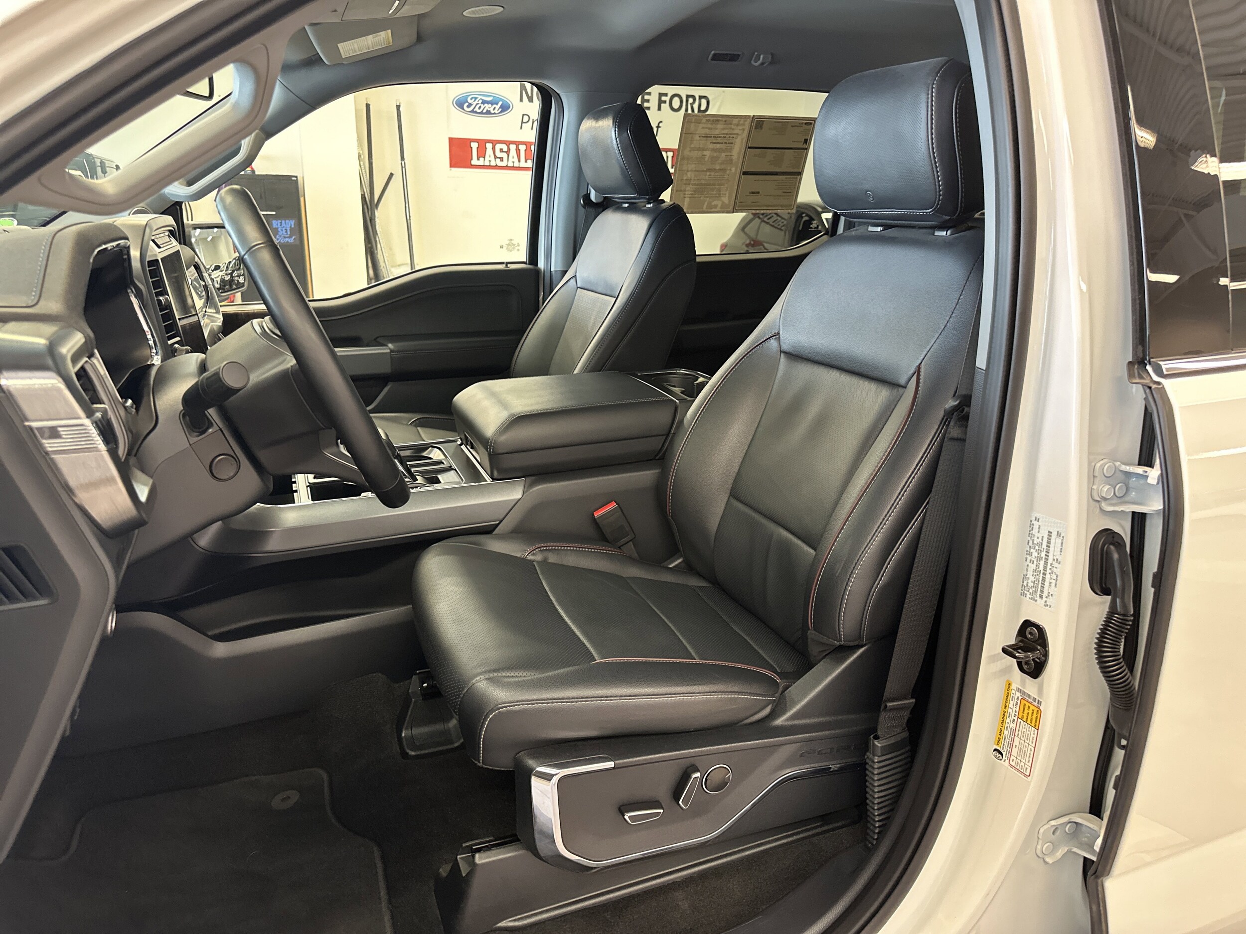 2022 Ford F-150 Lariat photo 4