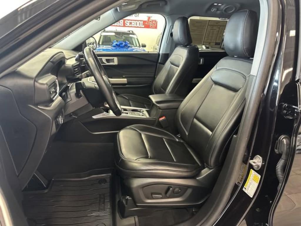 Used 2023 Ford Explorer XLT SUV