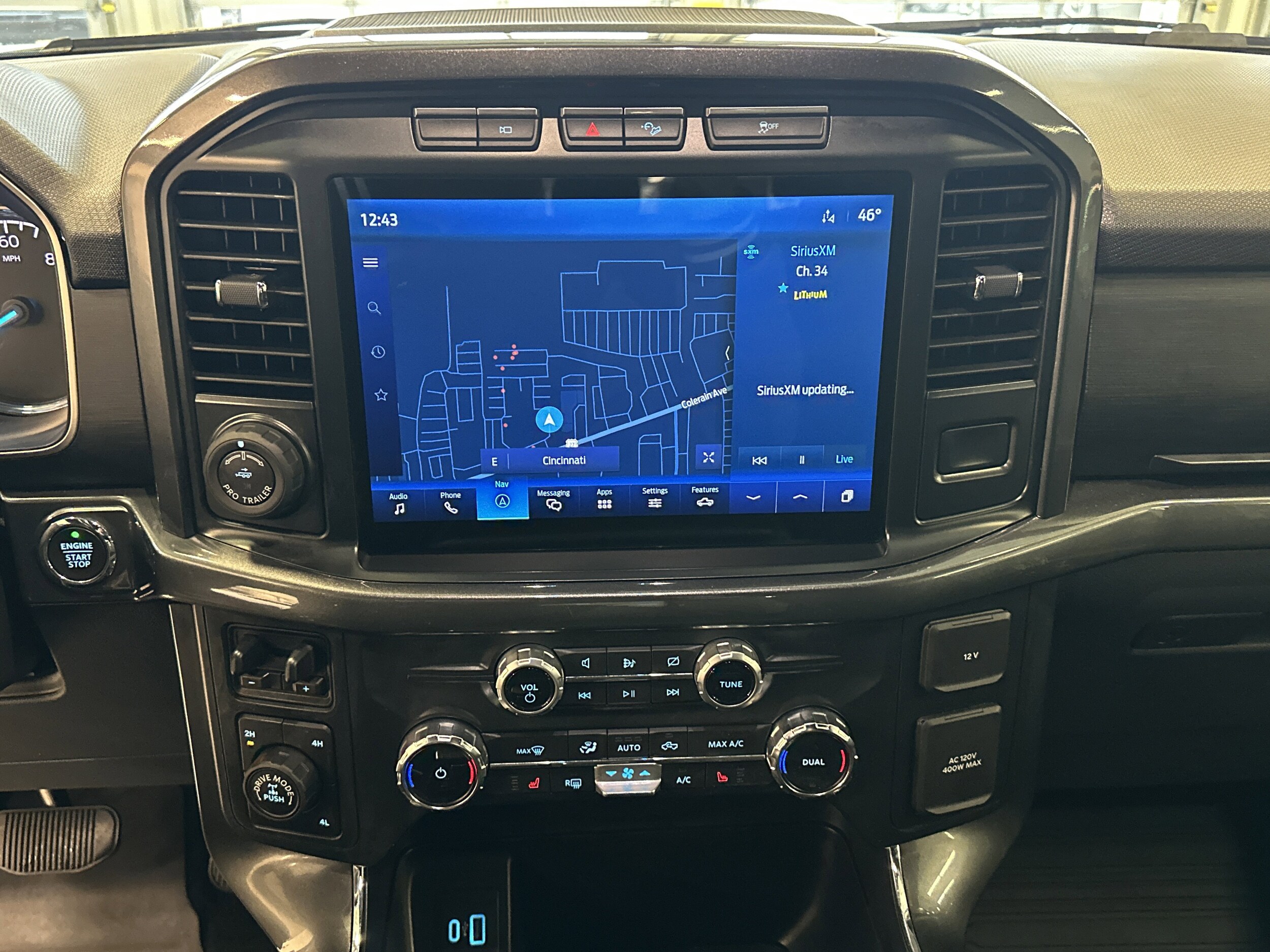 2022 Ford F-150 XLT photo 3