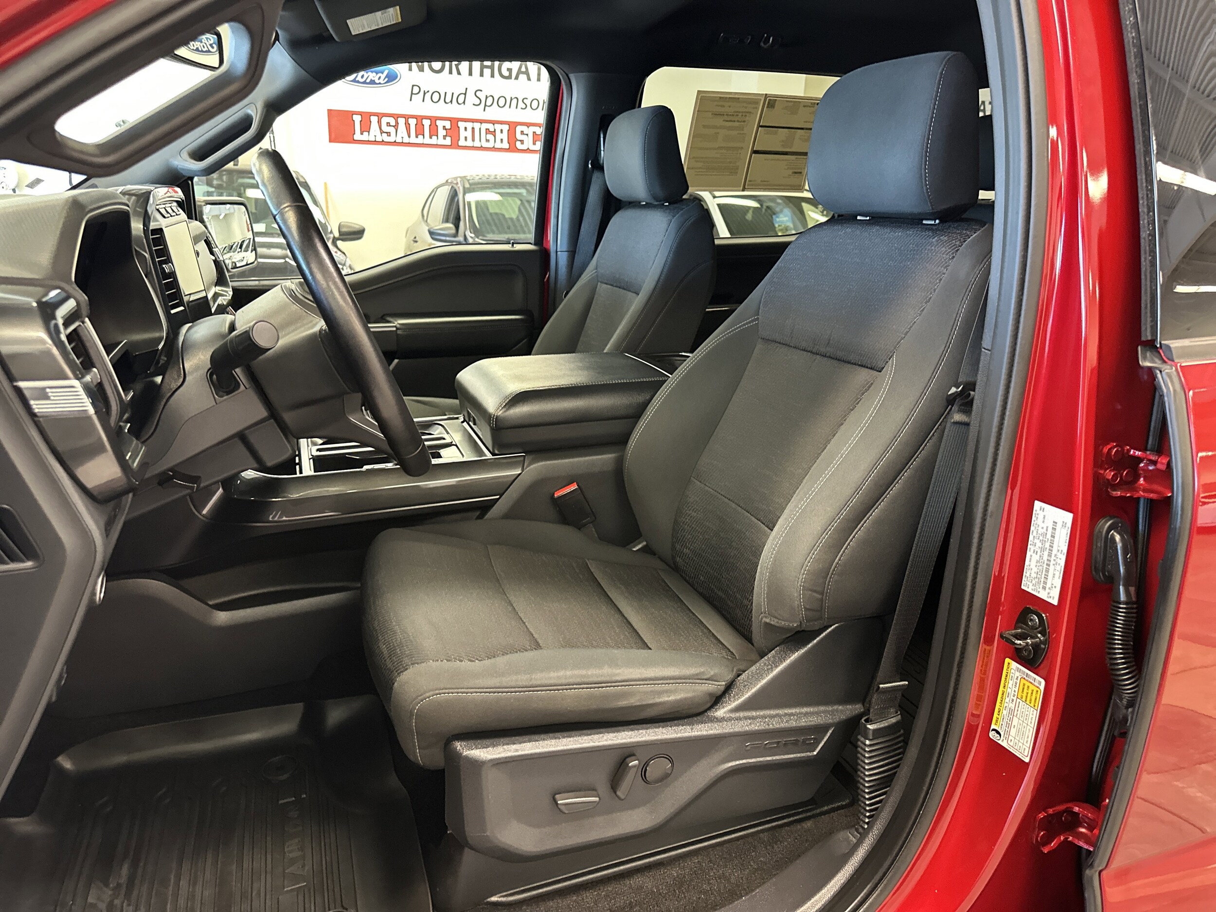 2022 Ford F-150 XLT photo 3
