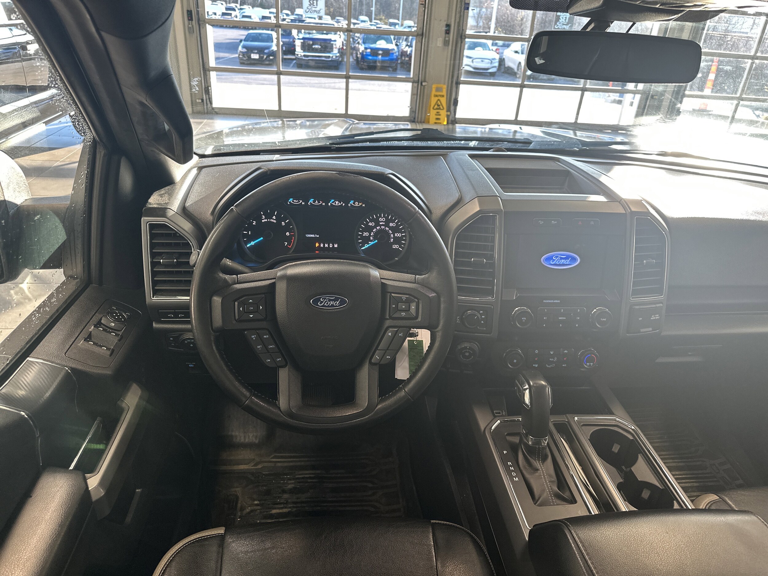 2020 Ford F-150 XLT photo 2